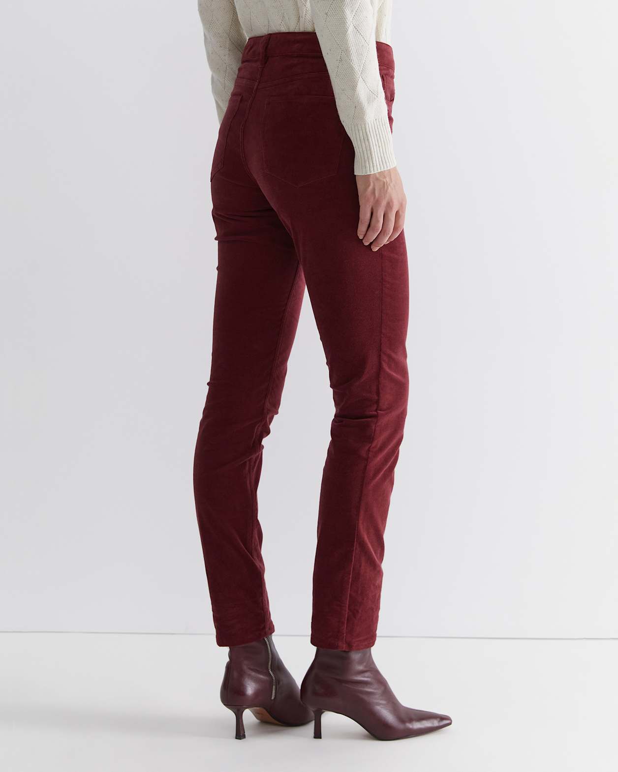 Cleo Velvet Pant in WINE