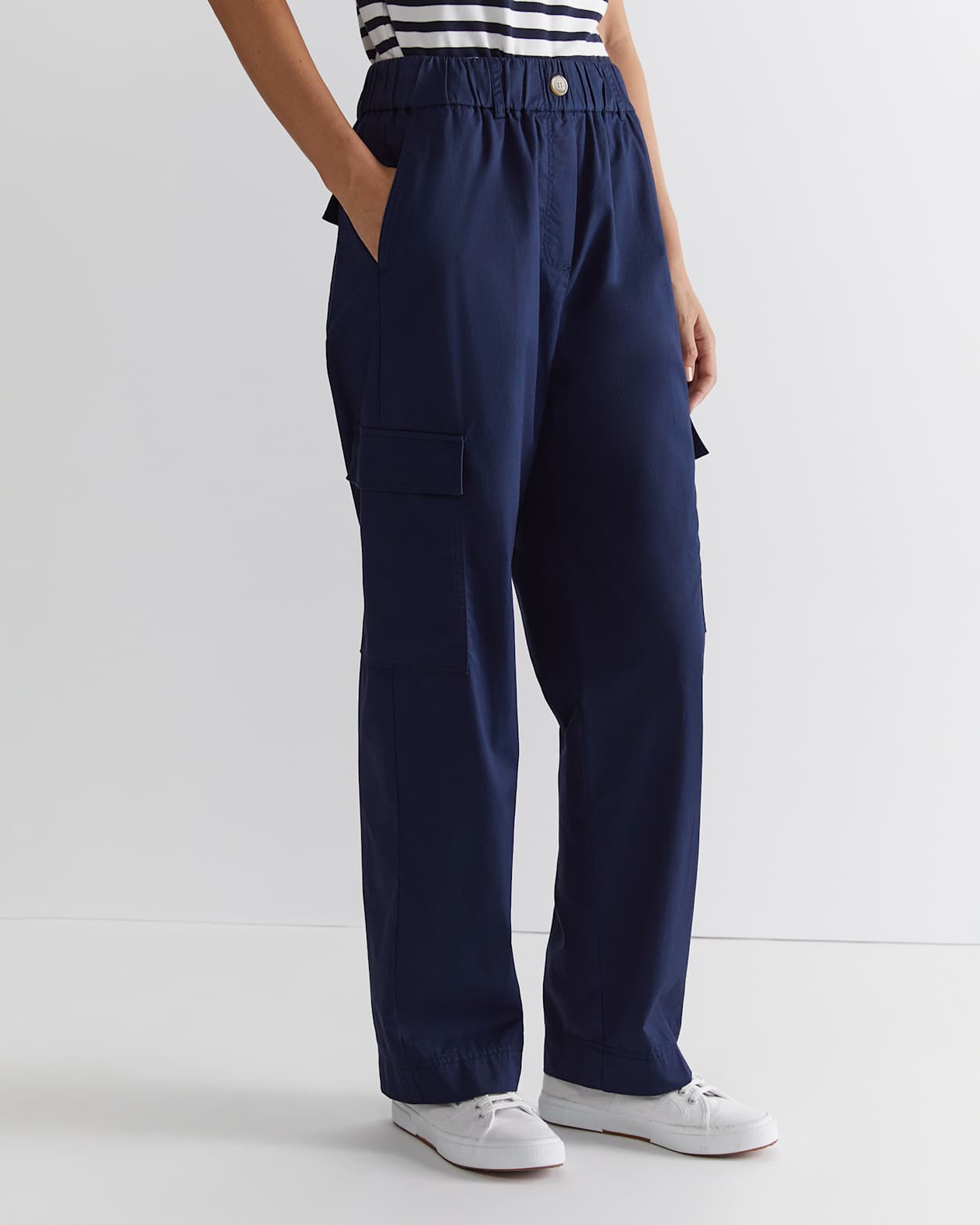 Mila Cargo Pant in NAVY
