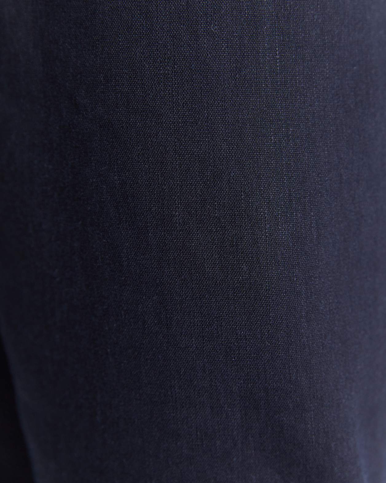 Rosa Crop Linen Pant in CLASSIC NAVY