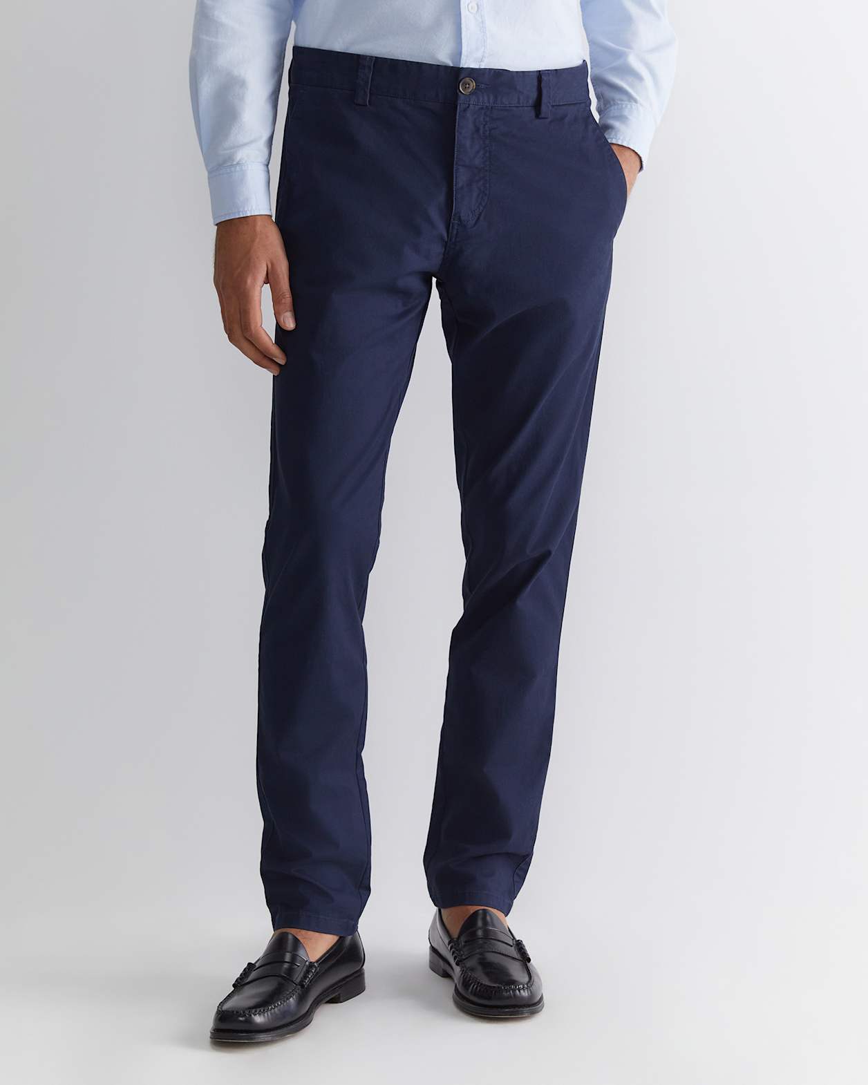 Smith Tapered Chinos in FRENCH NAVY