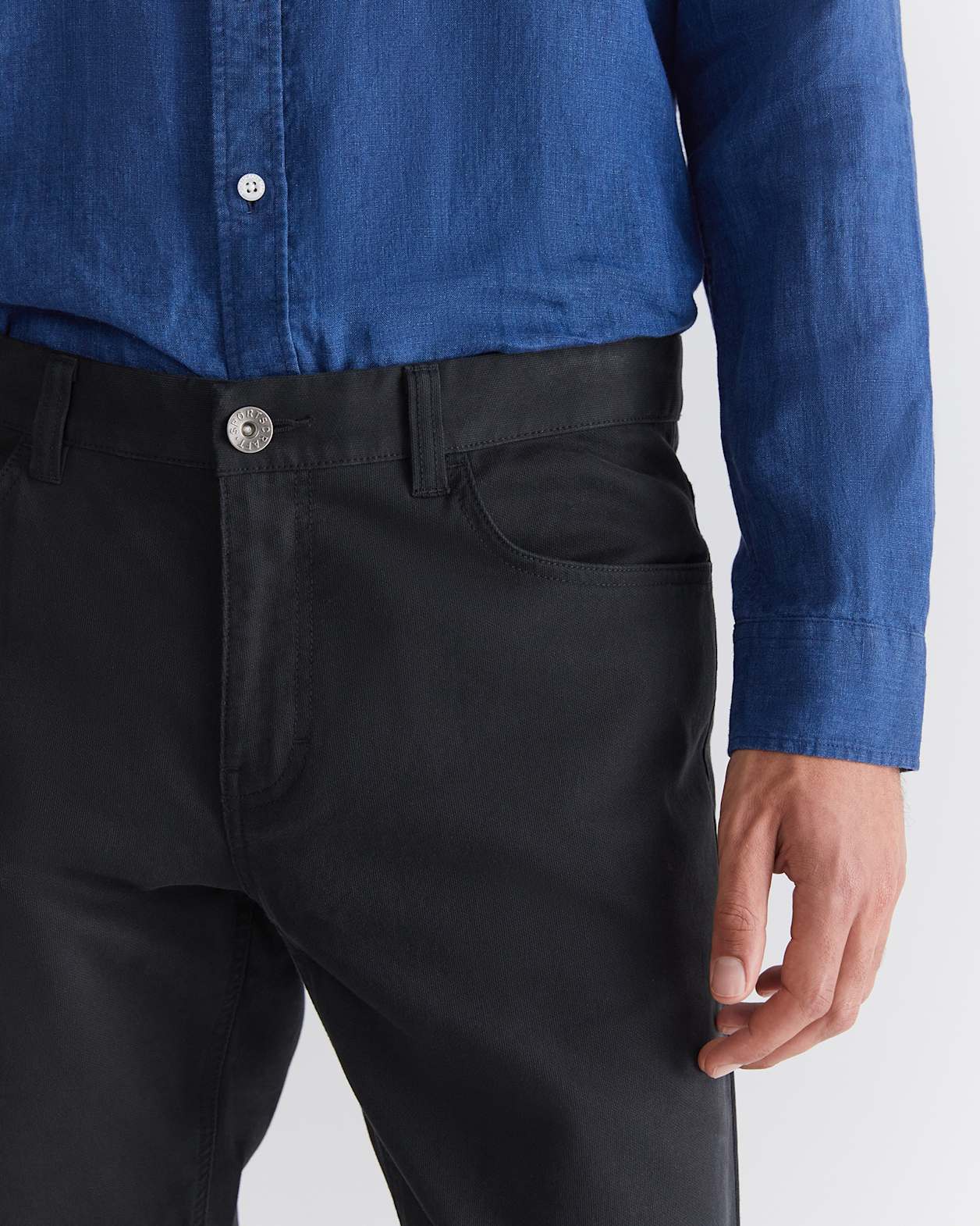 Tapered Bedford Jean in BLACK