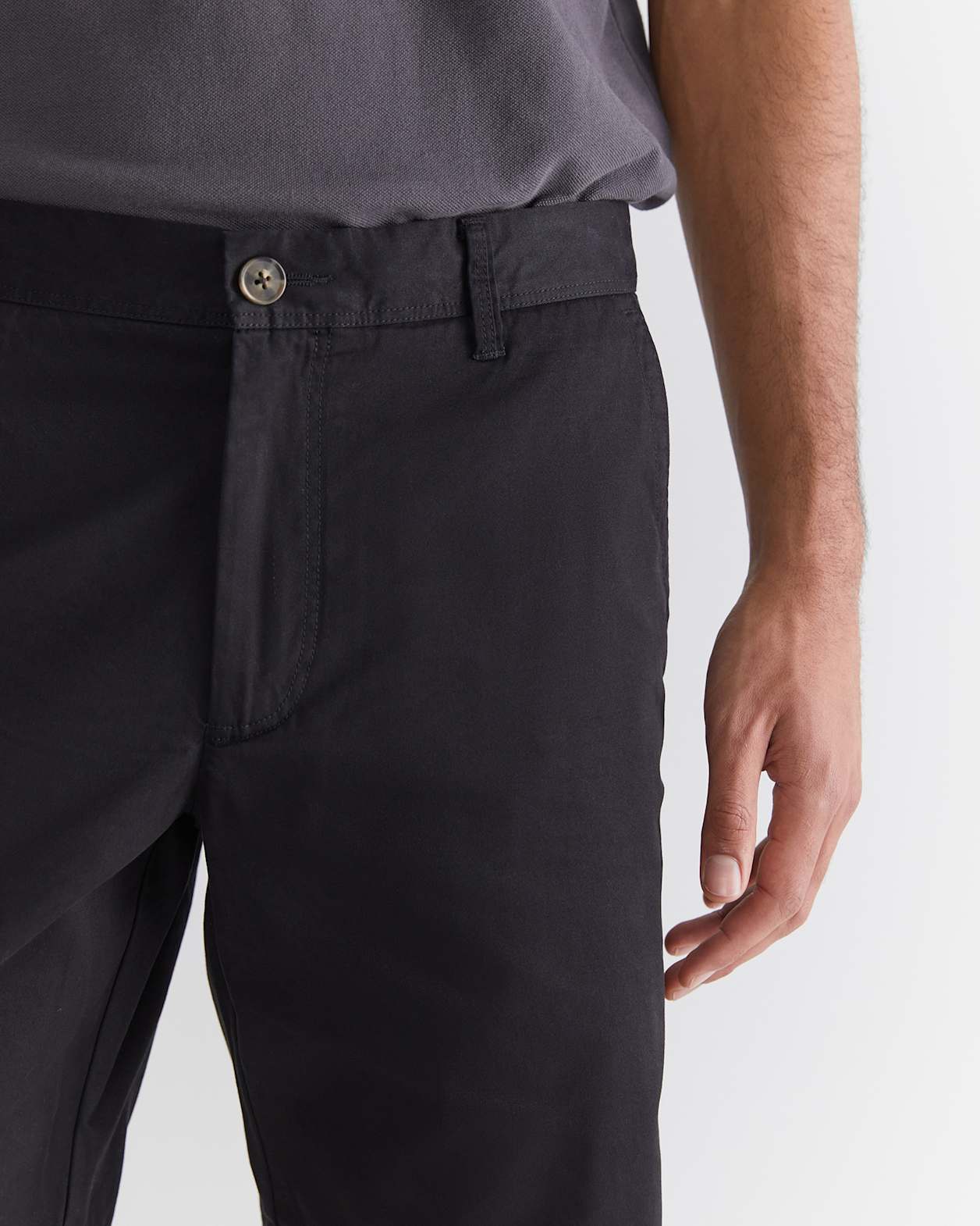 Classic Short in BLACK