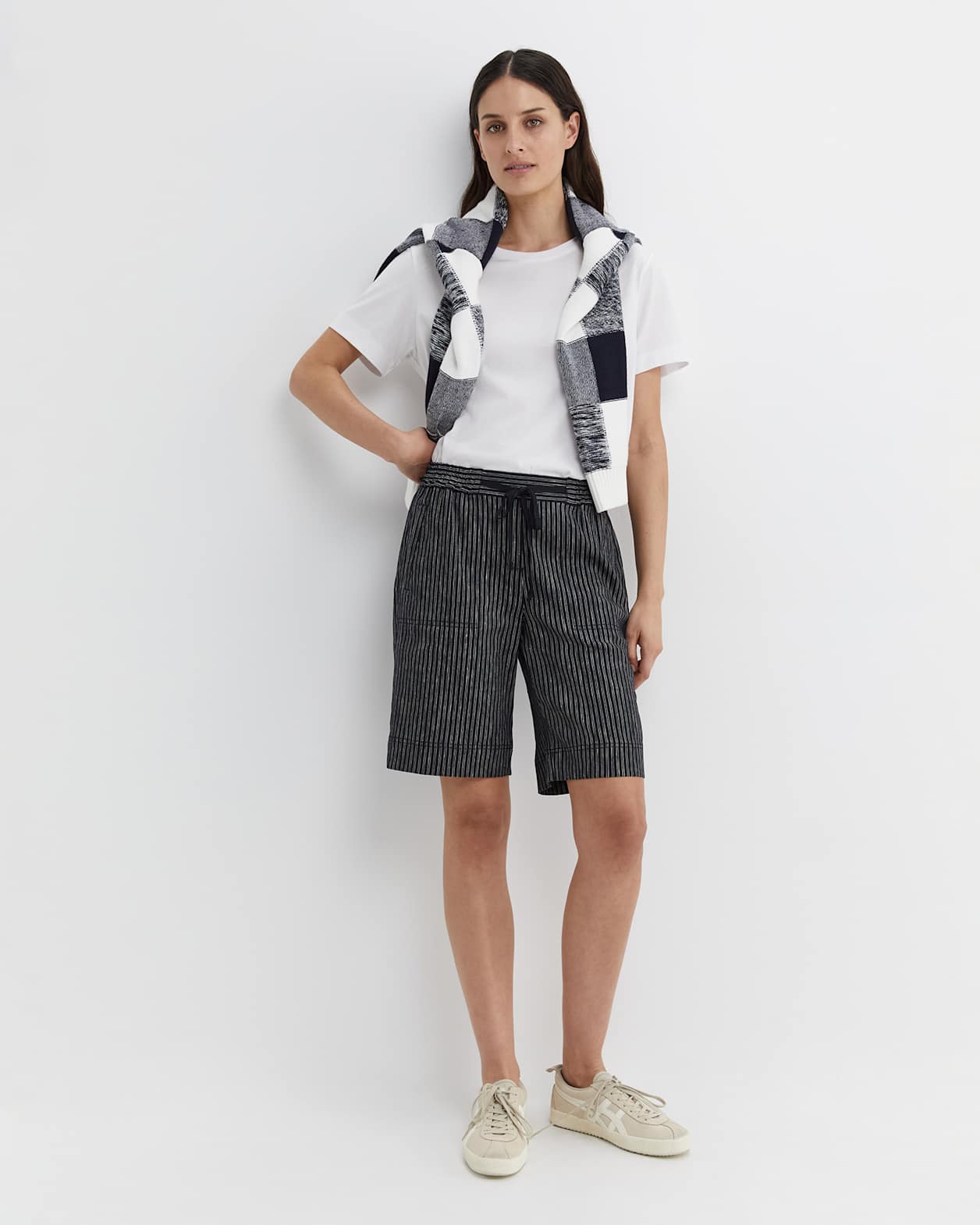 Rosa Stripe Linen Short in NAVY/WHITE