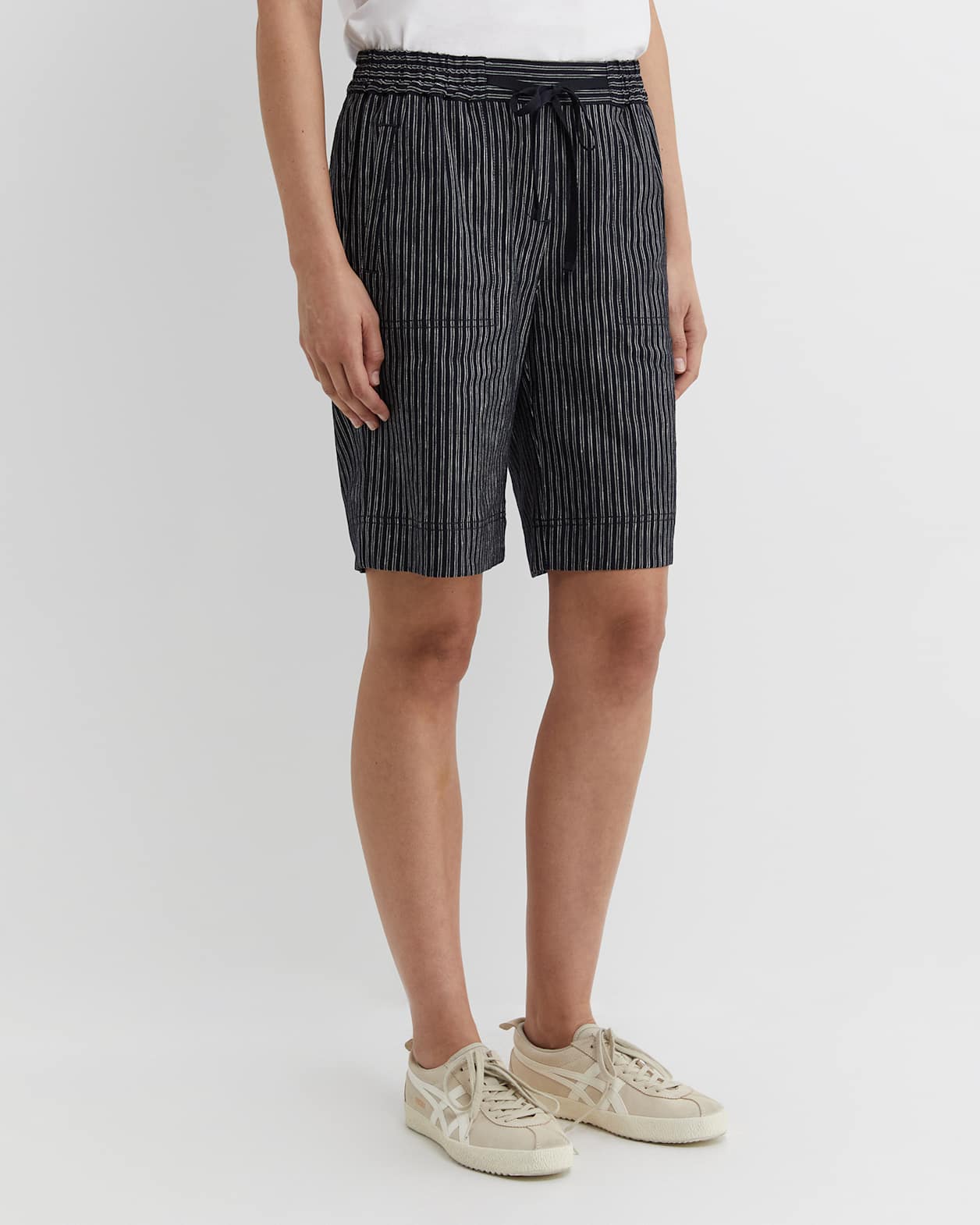 Rosa Stripe Linen Short in NAVY/WHITE