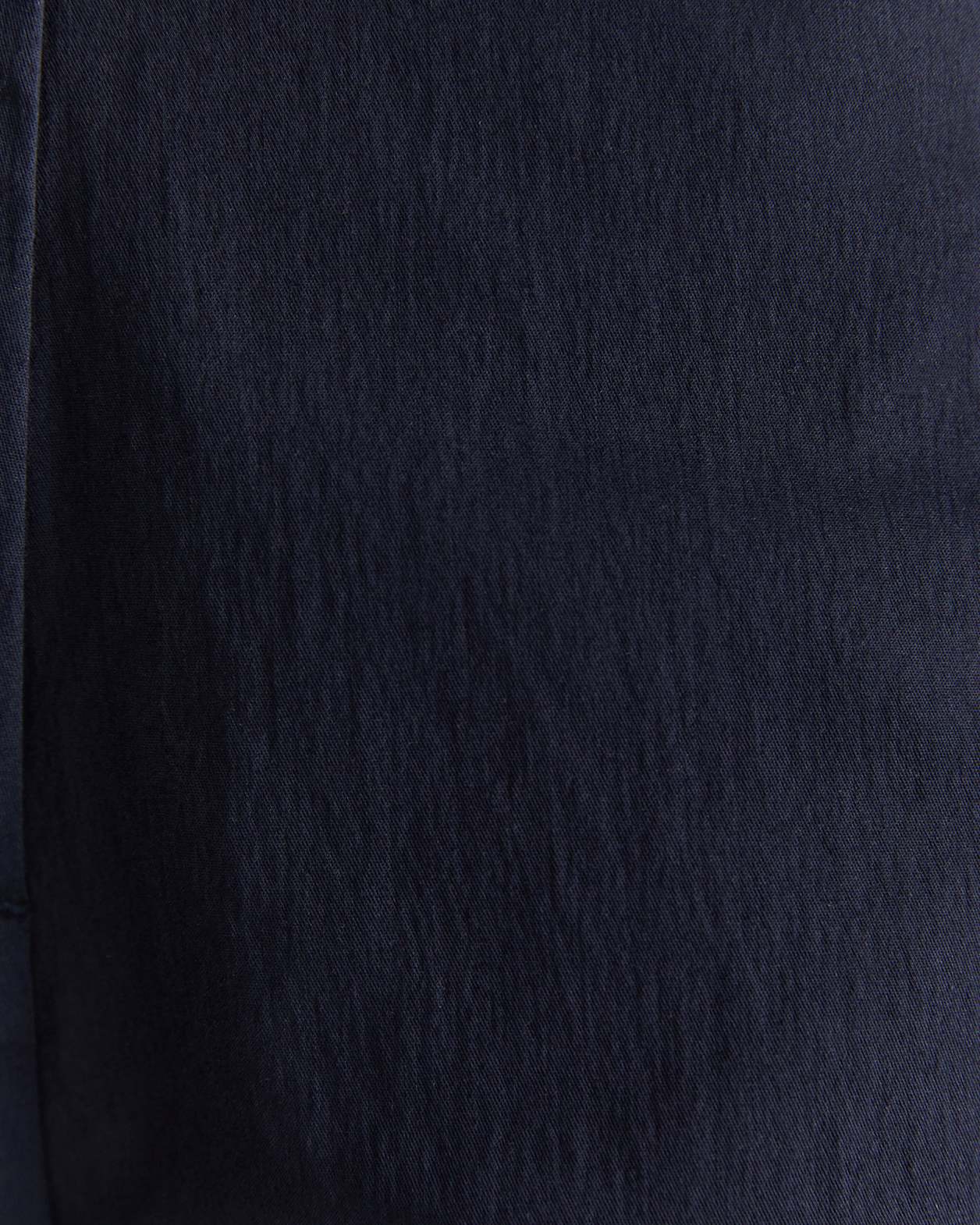 Evie Bermuda Short in CLASSIC NAVY