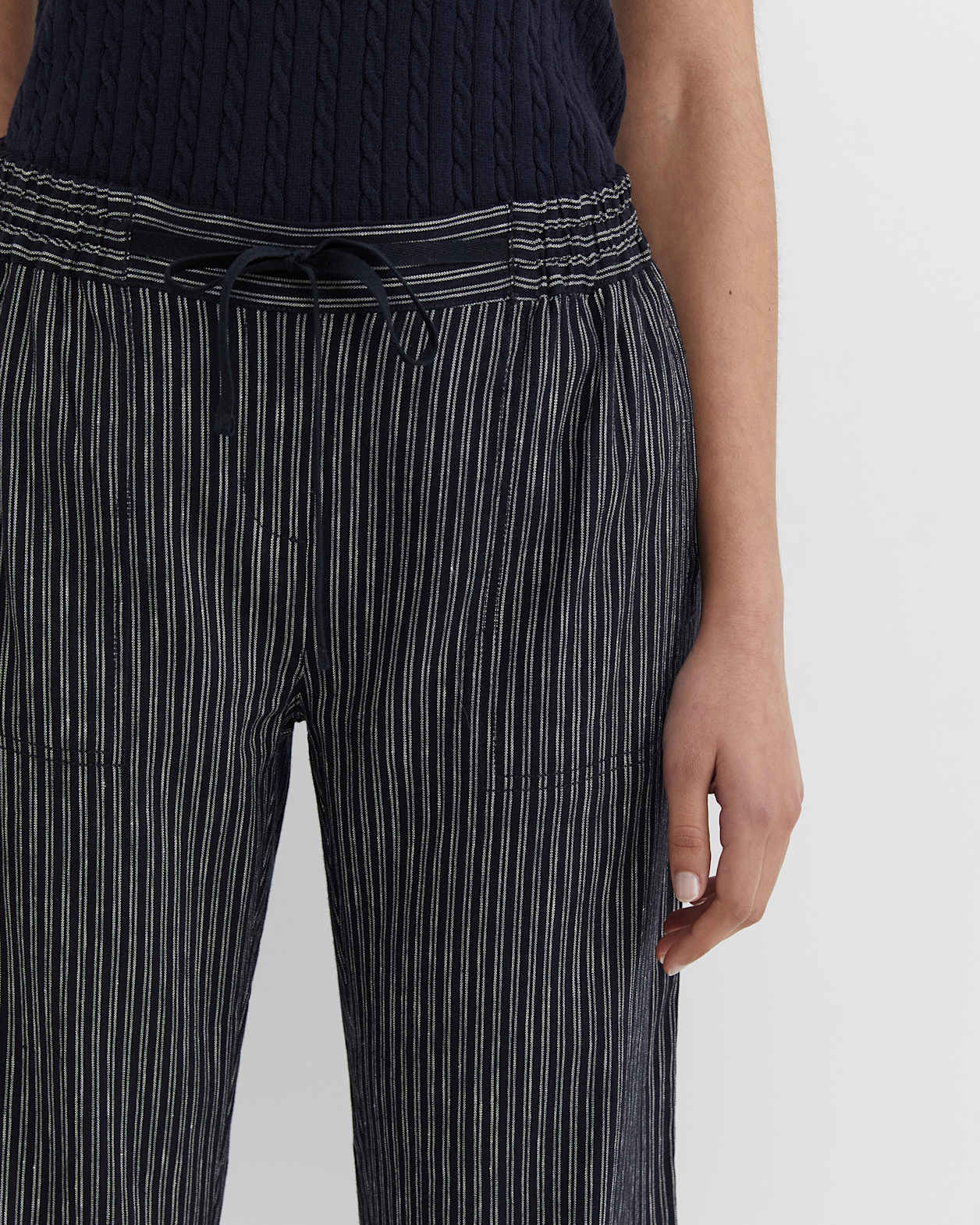 Rosa Stripe Crop Linen Pant in NAVY/WHITE