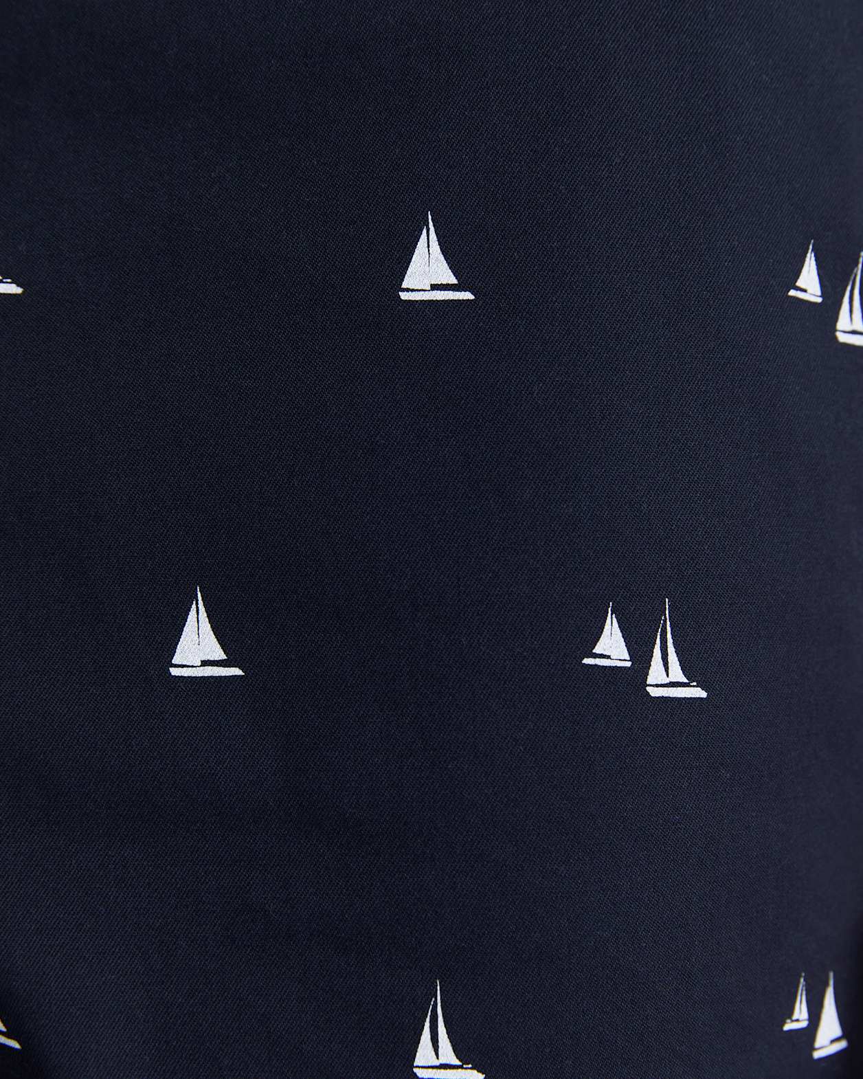 Classic Printed Short in CLASSIC NAVY
