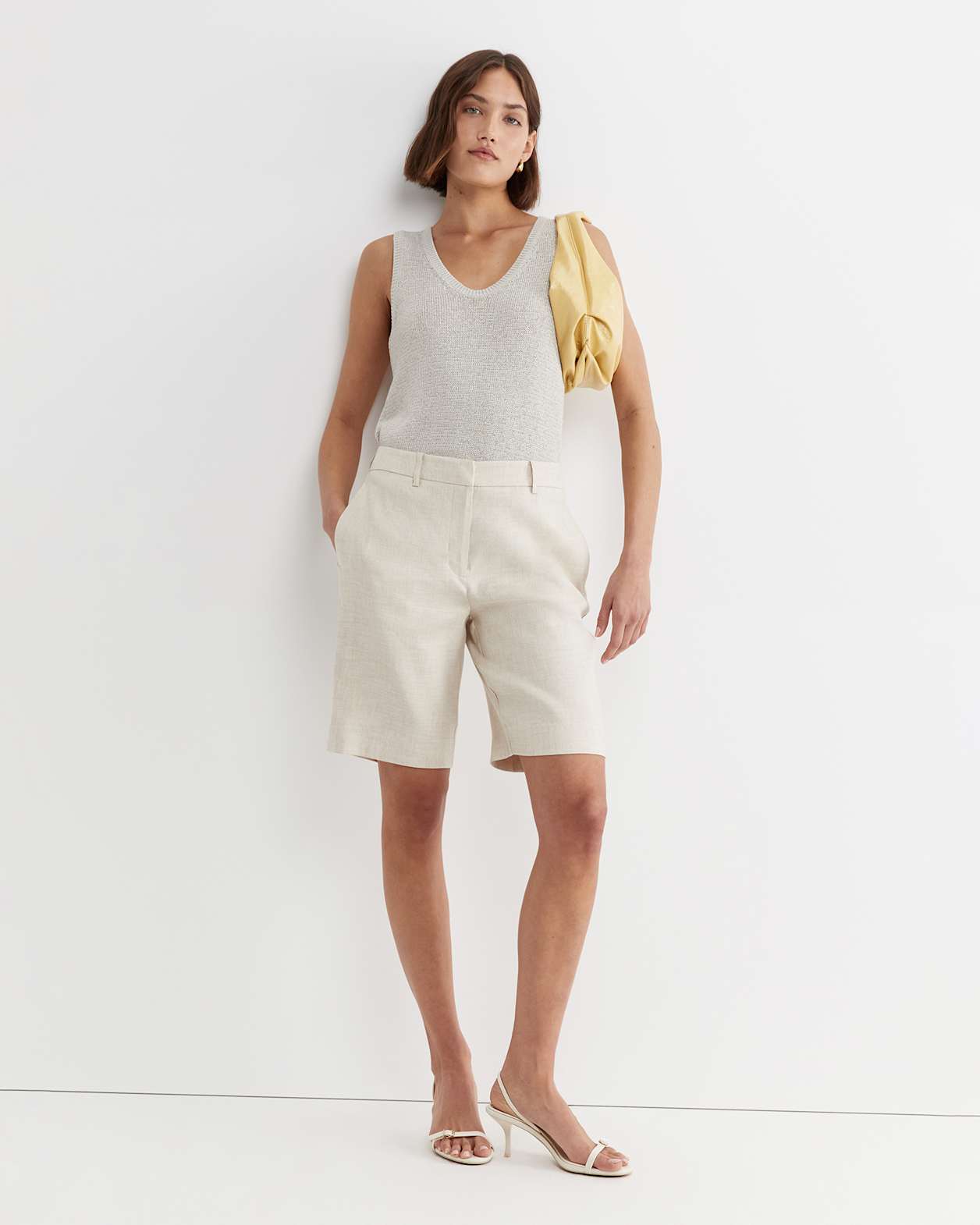 Lena Bermuda Linen Short in STRING