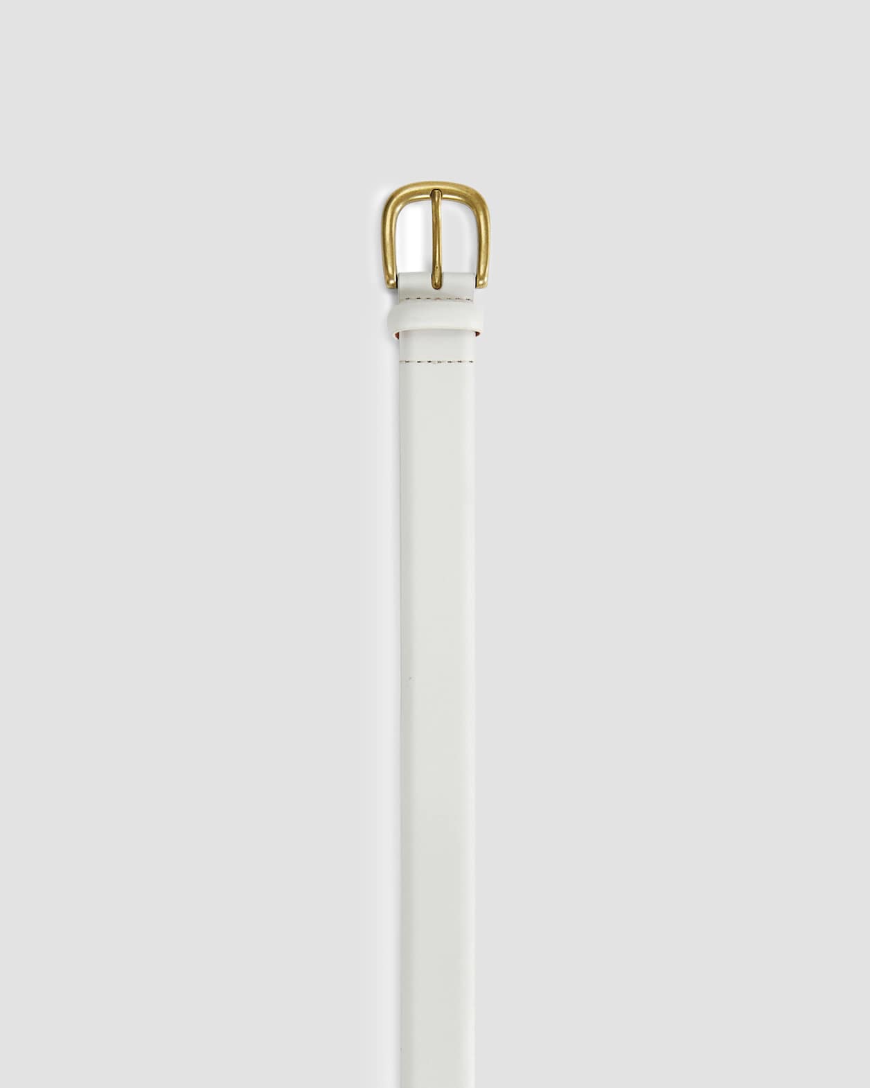 Lara Buckle Leather Belt in IVORY