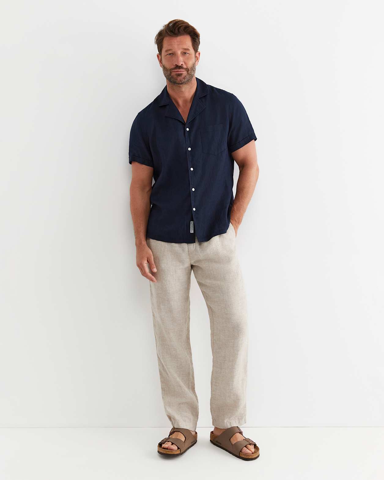 Short Sleeve Stanton Linen Shirt in NAVY