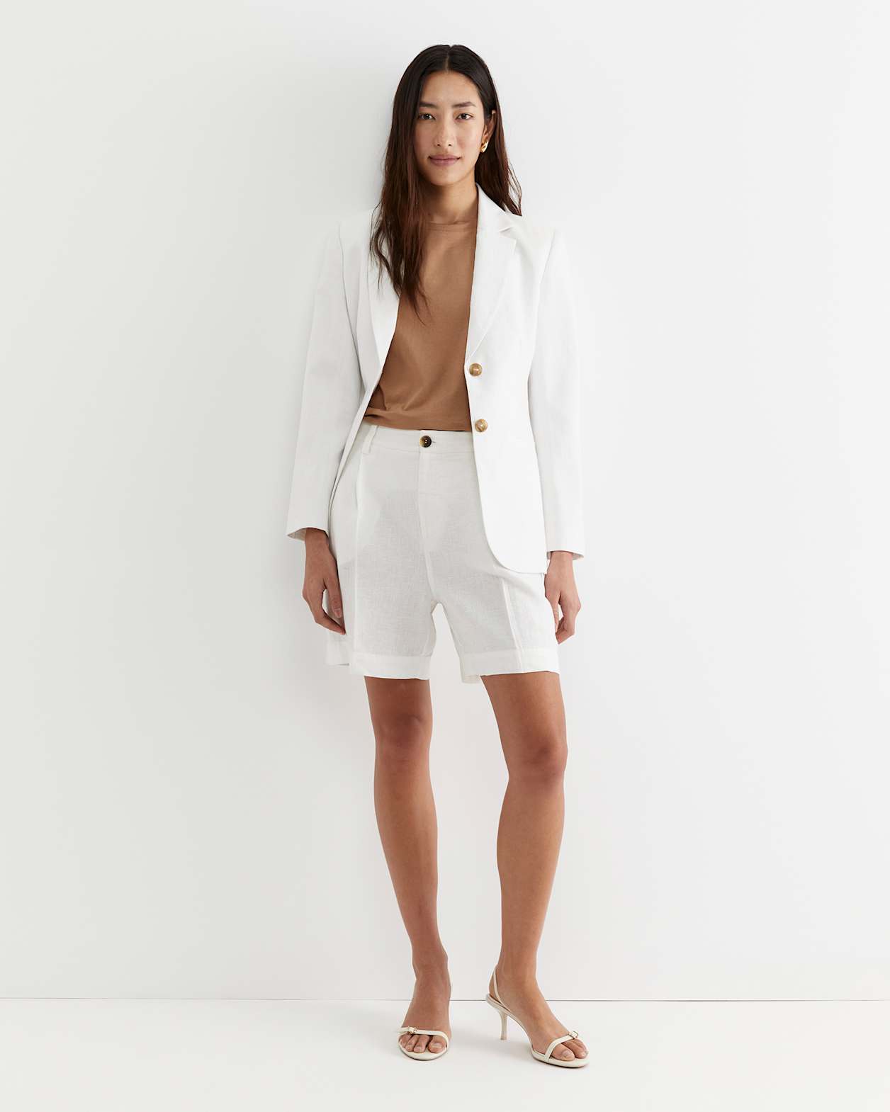 Lilou Linen Short in WHITE