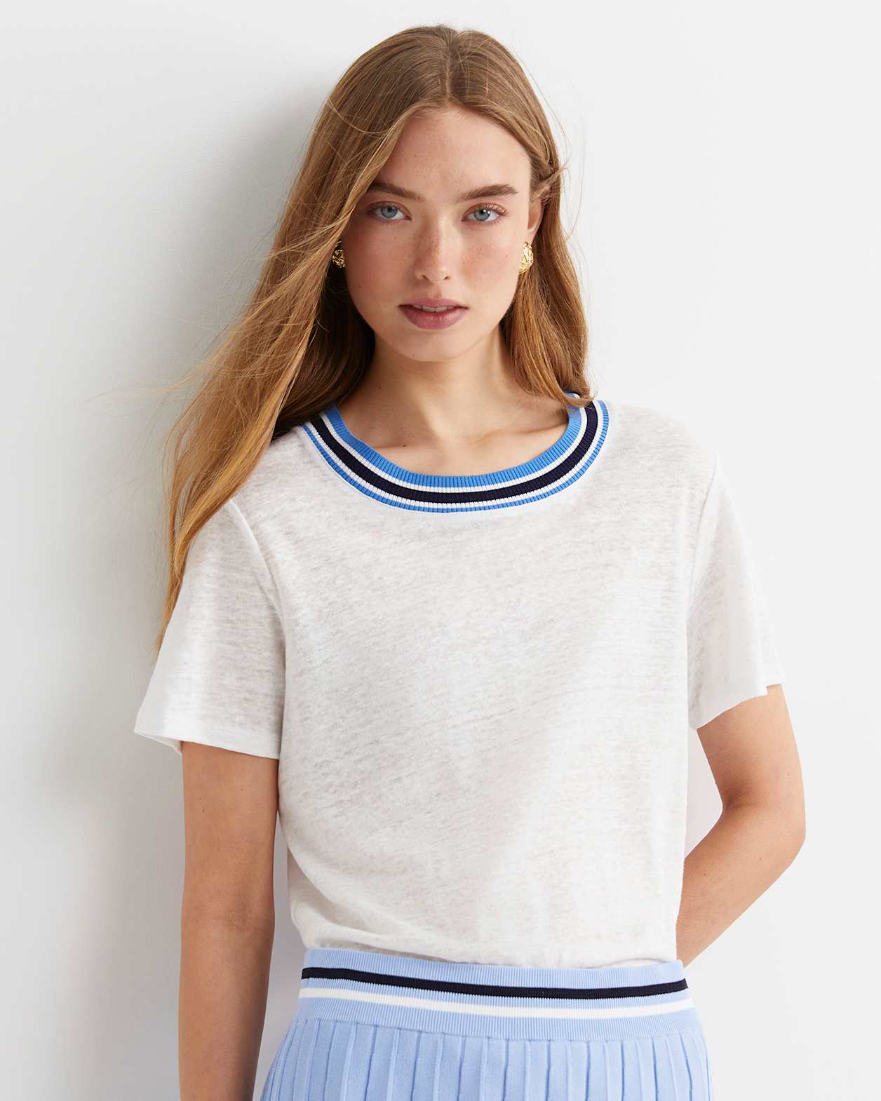 Tonia Rib Neck Short Sleeve Tee in WHITE/MULTI