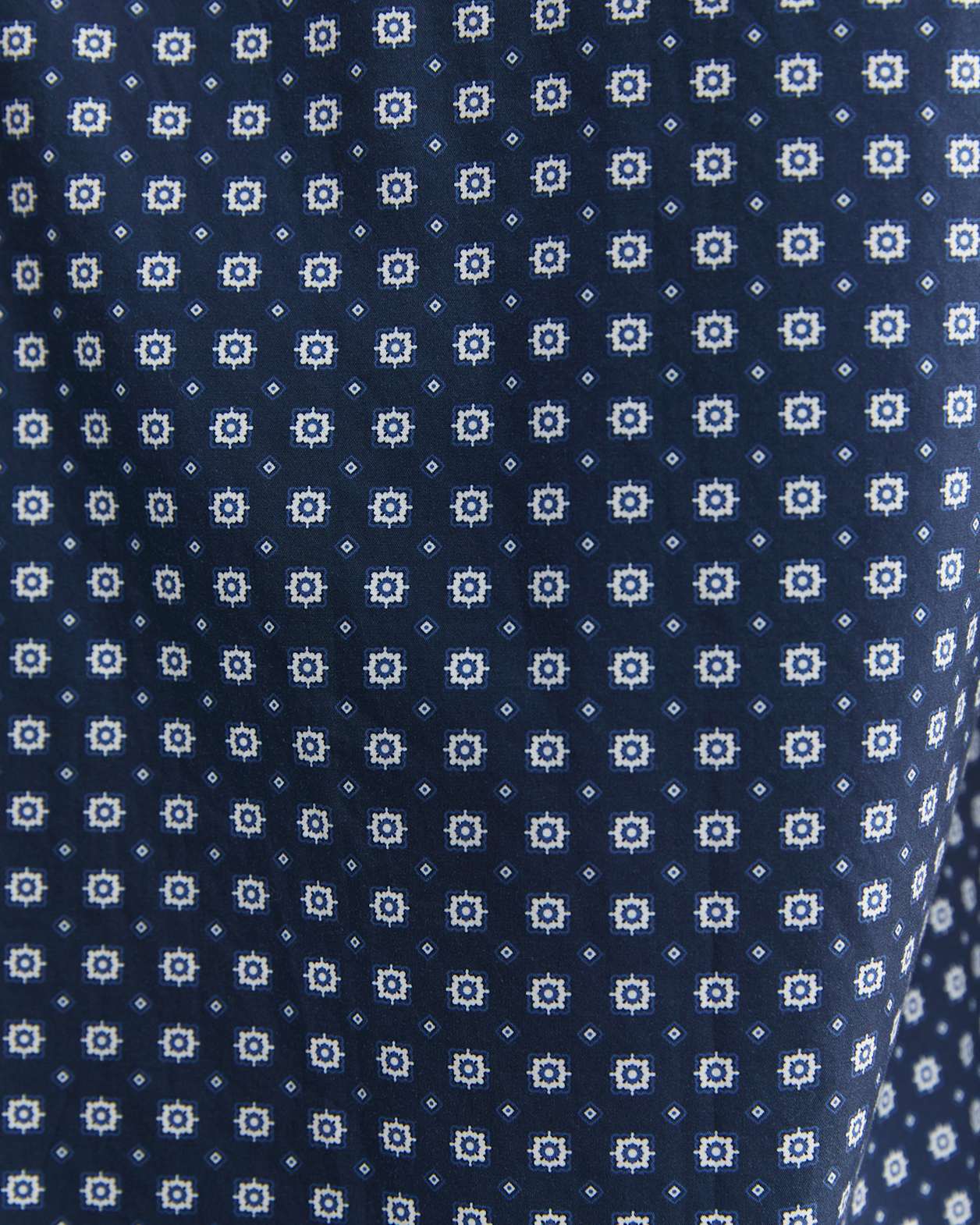 William Long Sleeve Print Shirt in NAVY