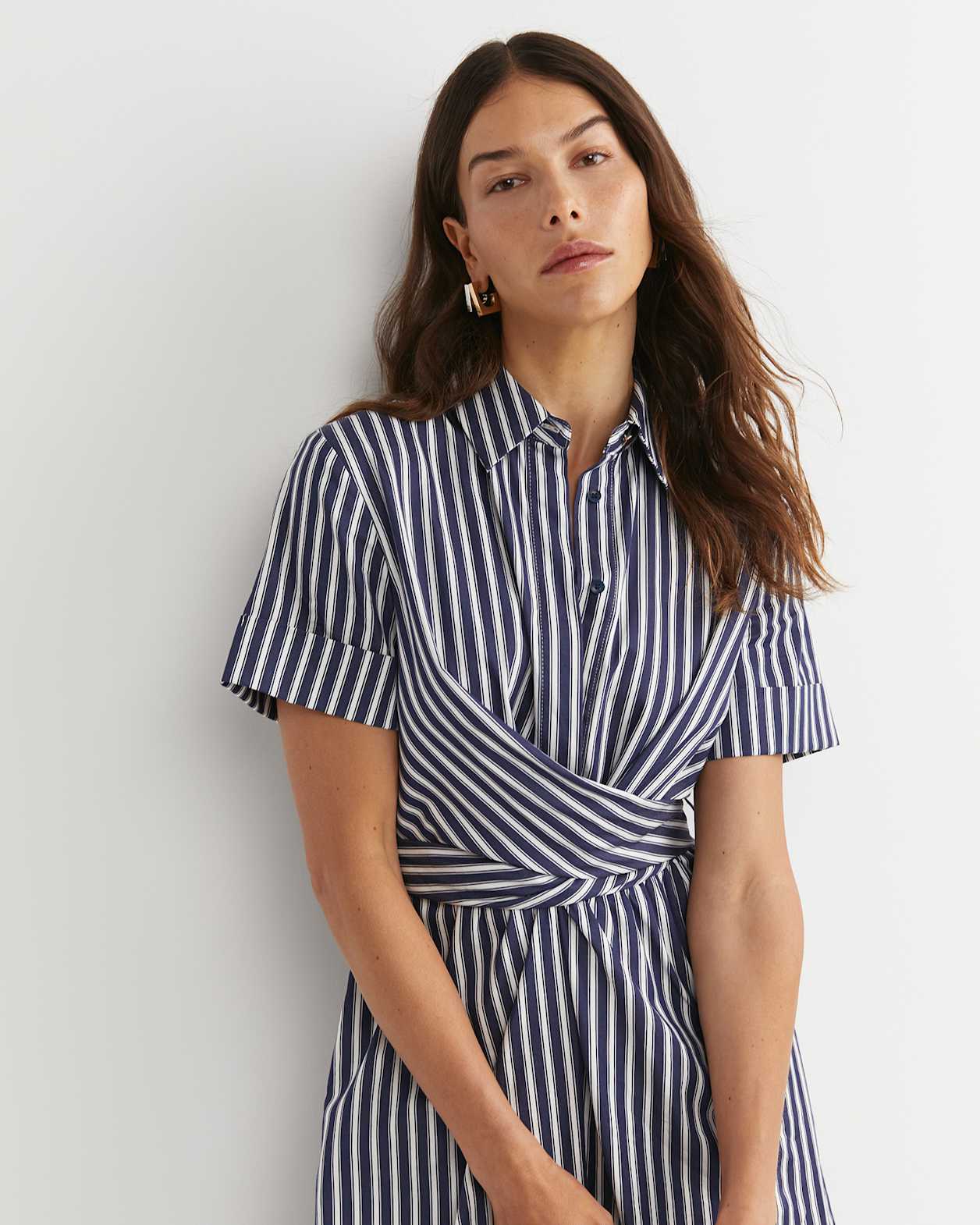Etta Twist Maxi Dress in NAVY/WHITE