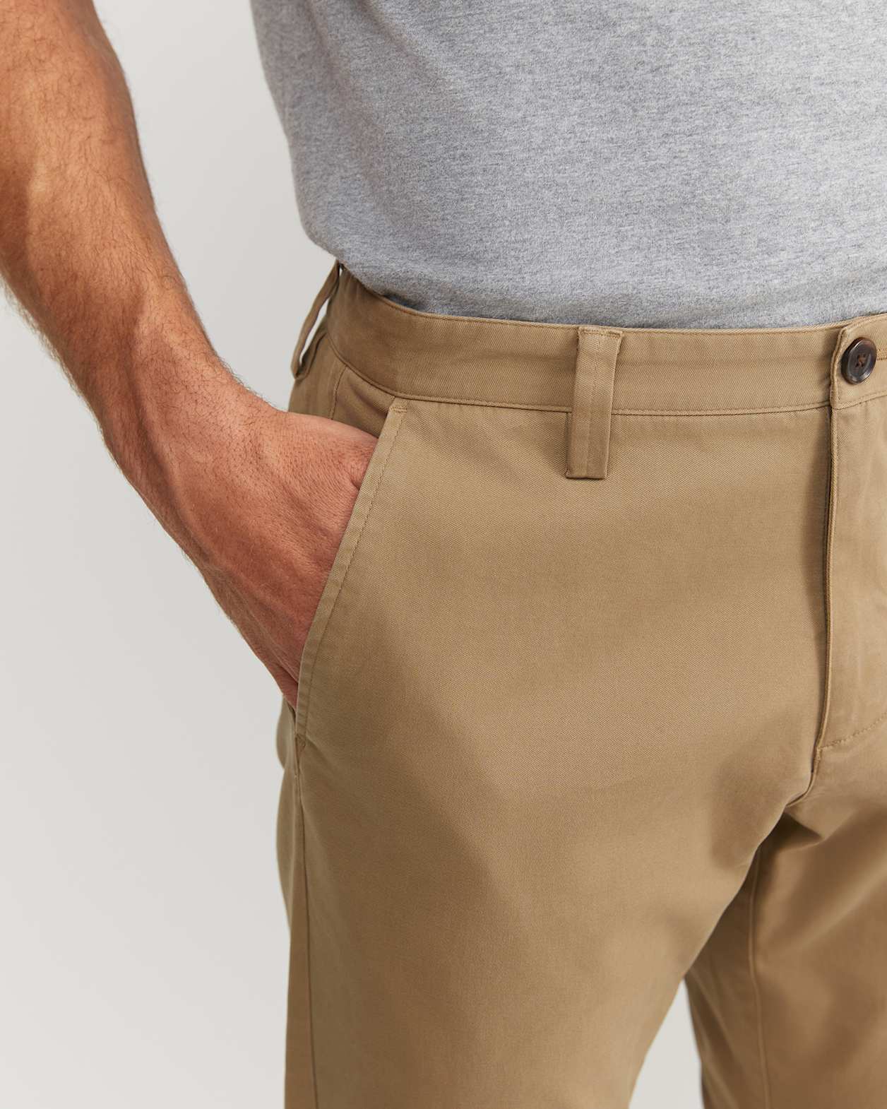 Jones Chino in LATTE