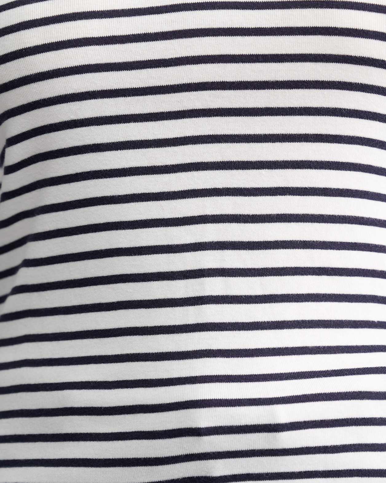 Lucy Snap Funnel Neck Top in WHITE/NAVY