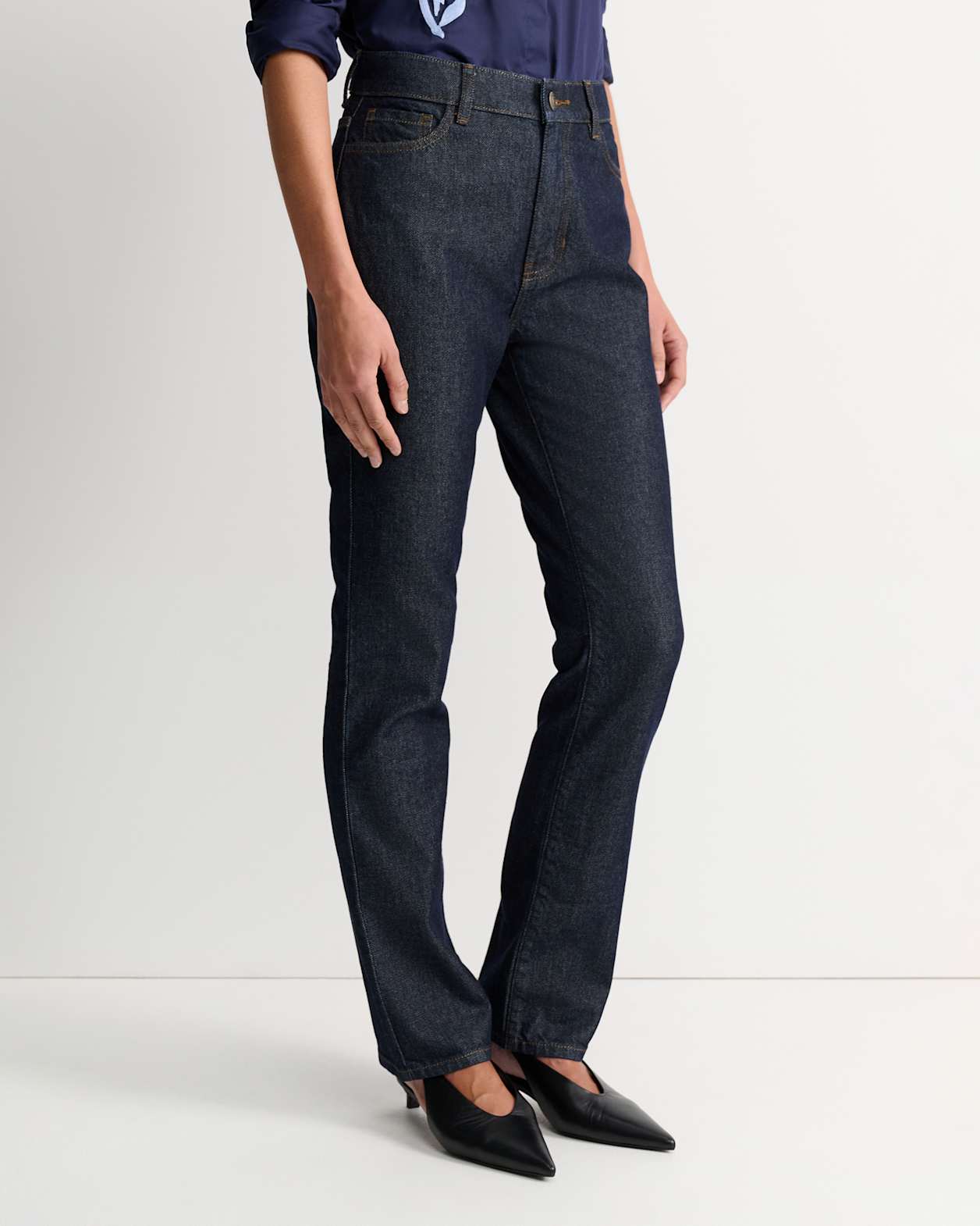 Victoria Straight Leg Jean in INDIGO