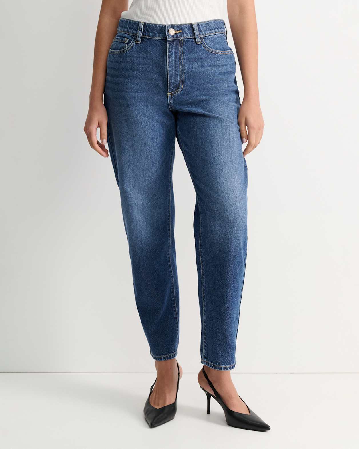 Pippa Barrel Jean in BLUE WASH