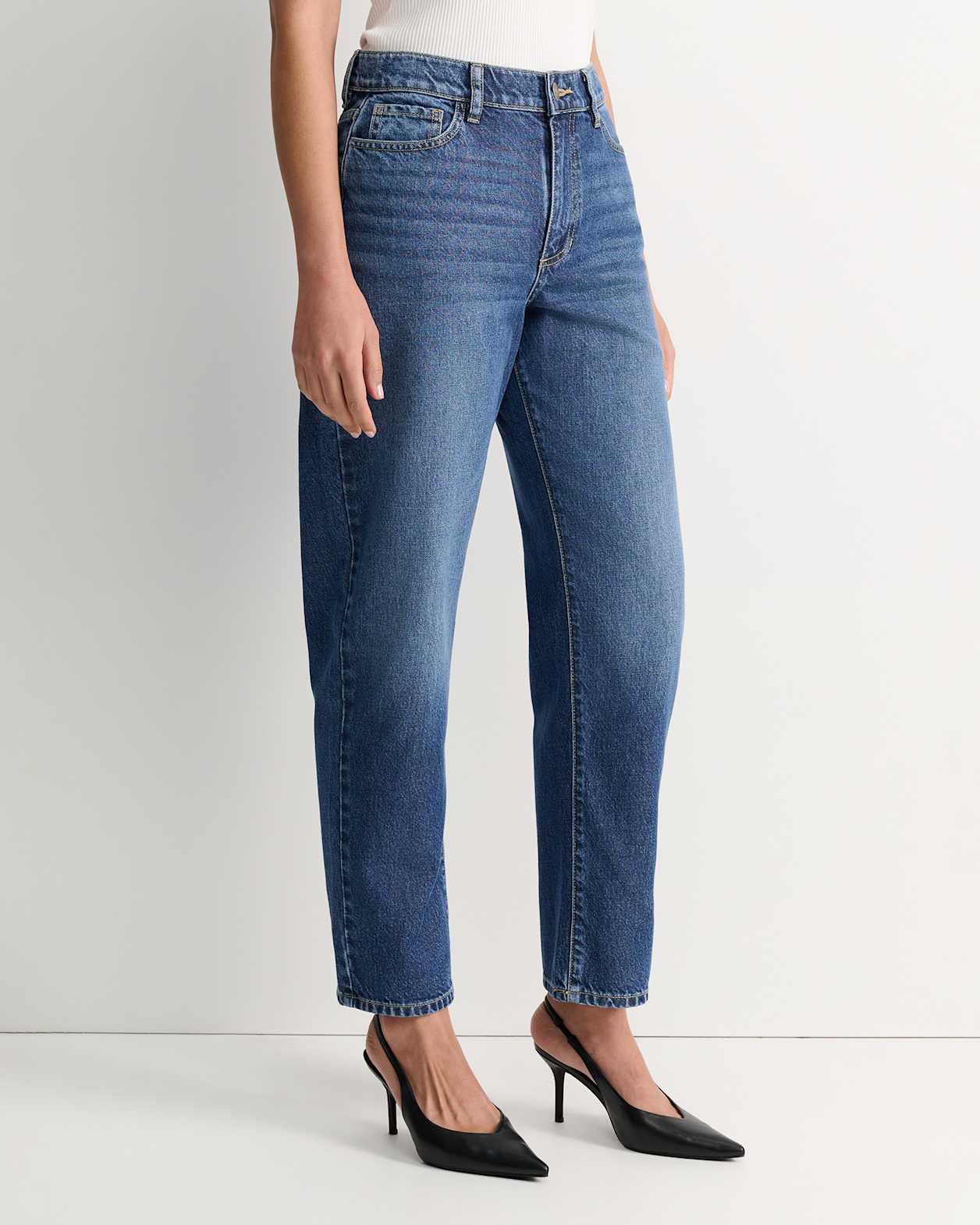 Pippa Barrel Jean in BLUE WASH
