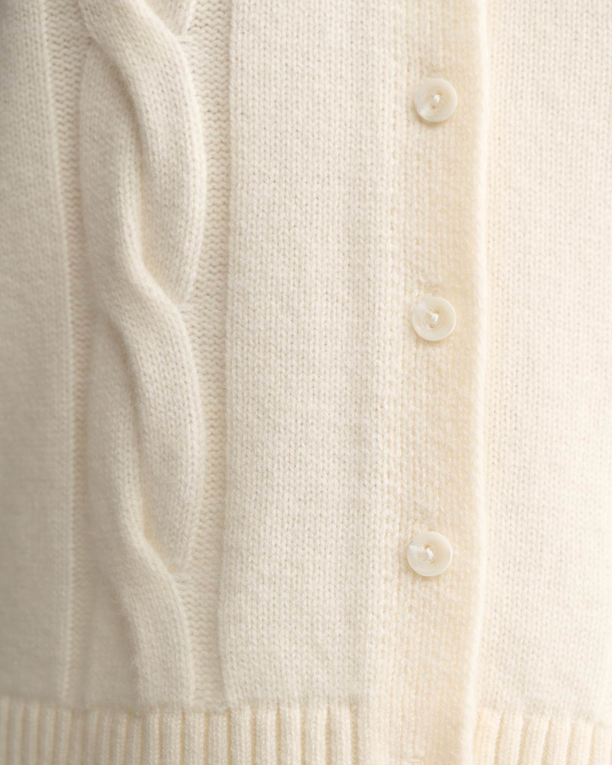 Pearl Chunky Cable Vest in WINTER WHITE