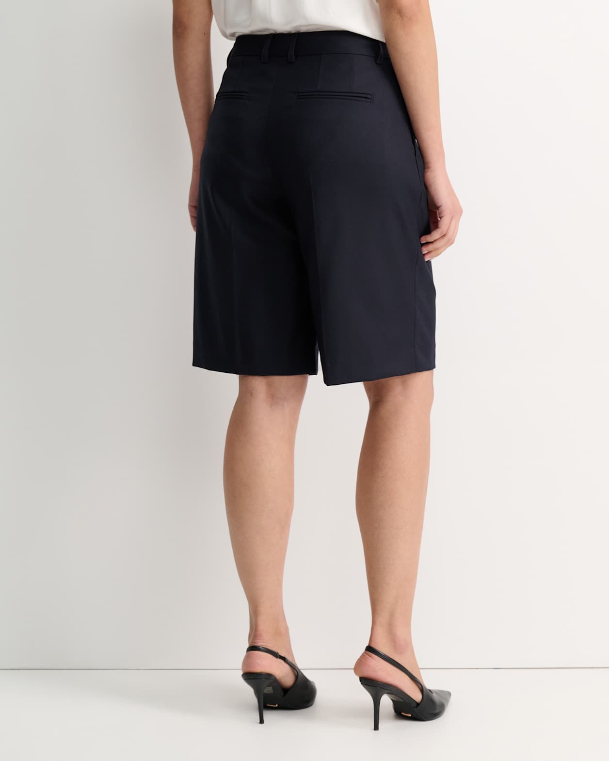 Wren Bermuda Short in NAVY
