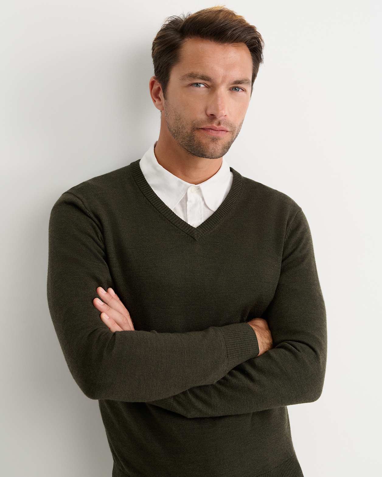Merino V-Neck Knit in DARK KHAKI