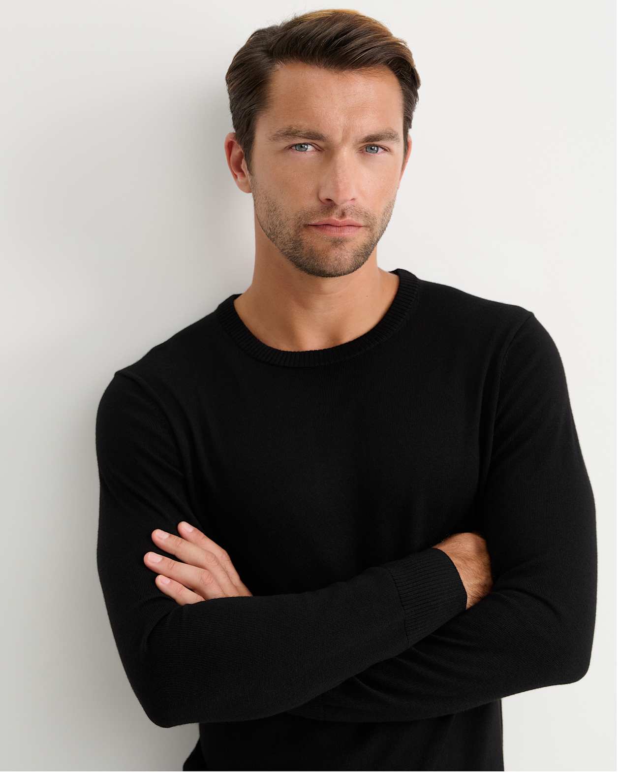 Merino Crew Neck Knit in BLACK