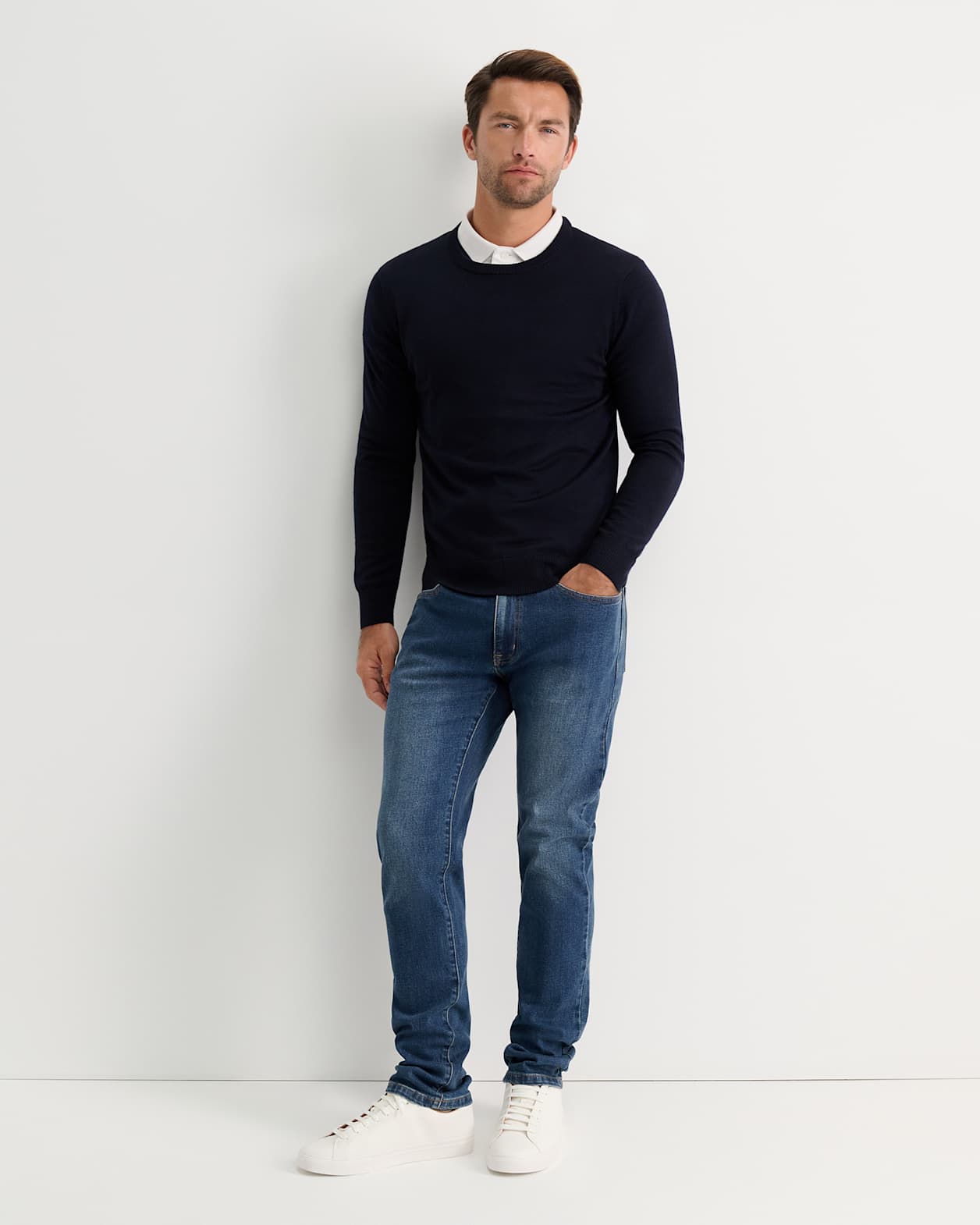 Merino Crew Neck Knit in NAVY