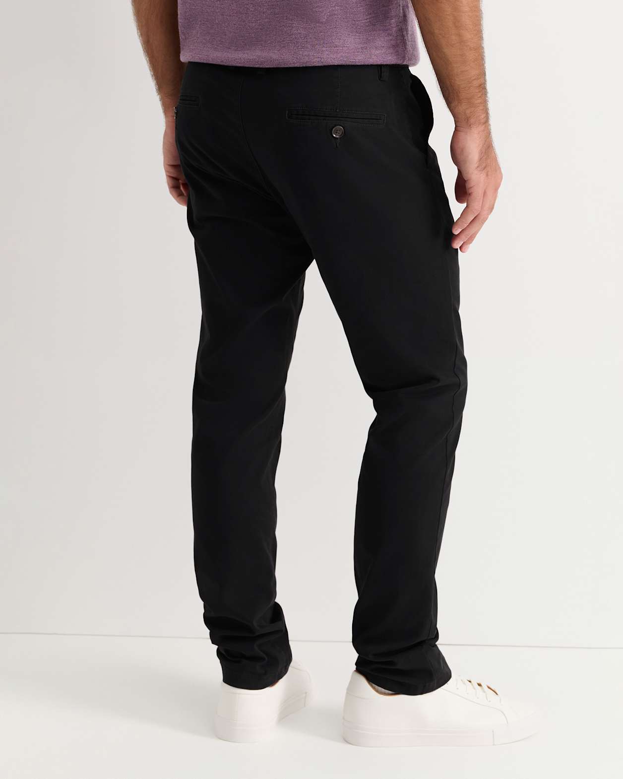 Jones Chino in BLACK