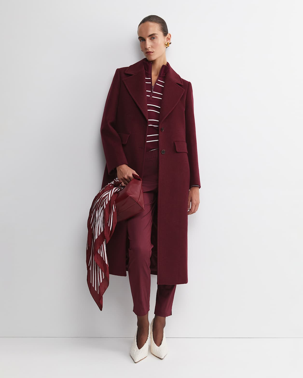 Saskia Single Breasted Coat in WINE