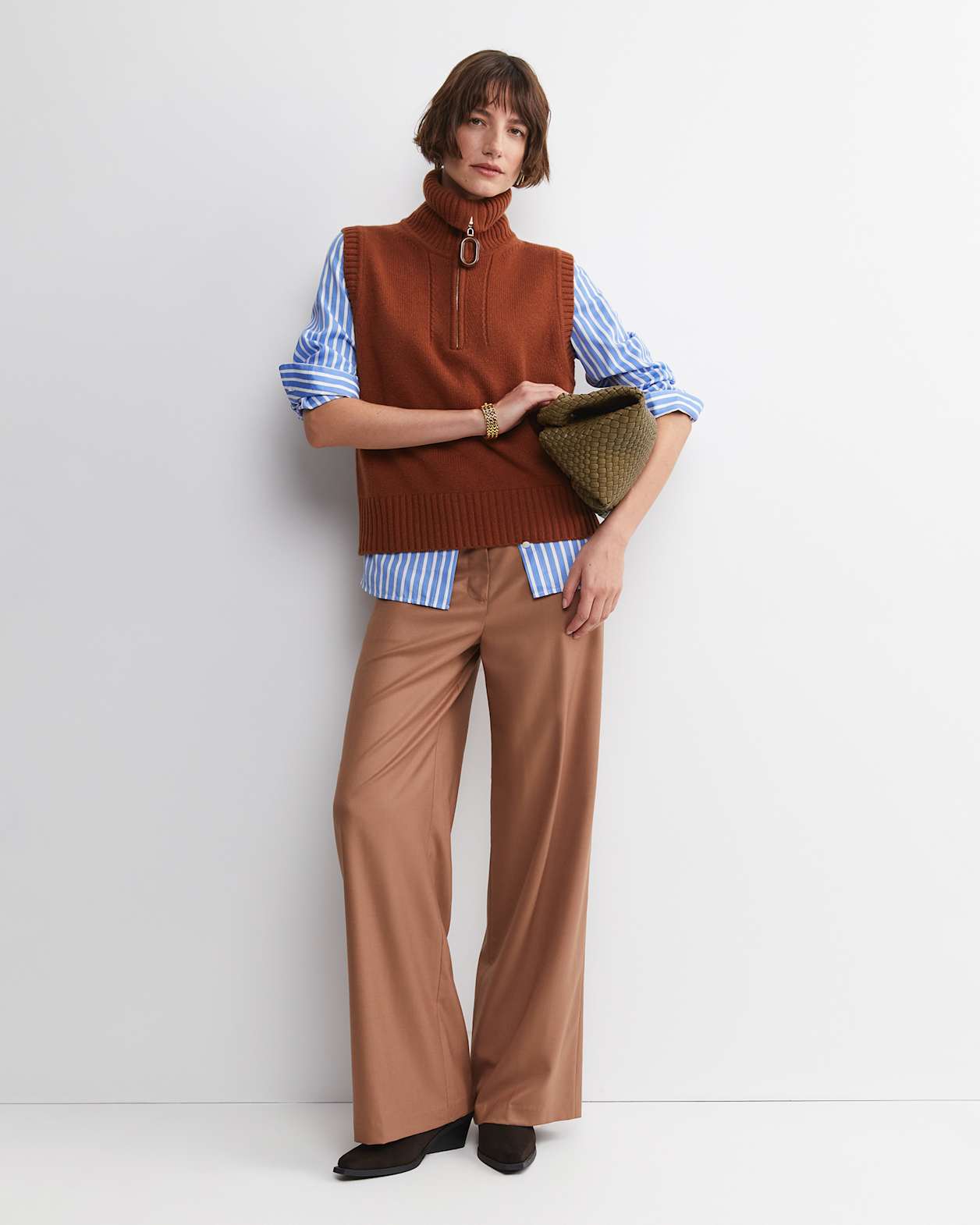 Sunshine Collared Sleeveless Vest in TOFFEE