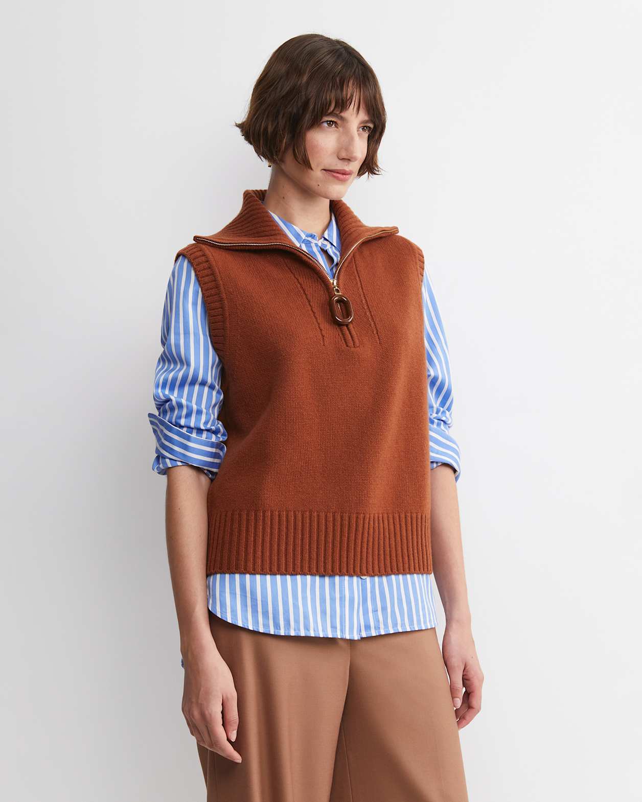 Sunshine Collared Sleeveless Vest in TOFFEE