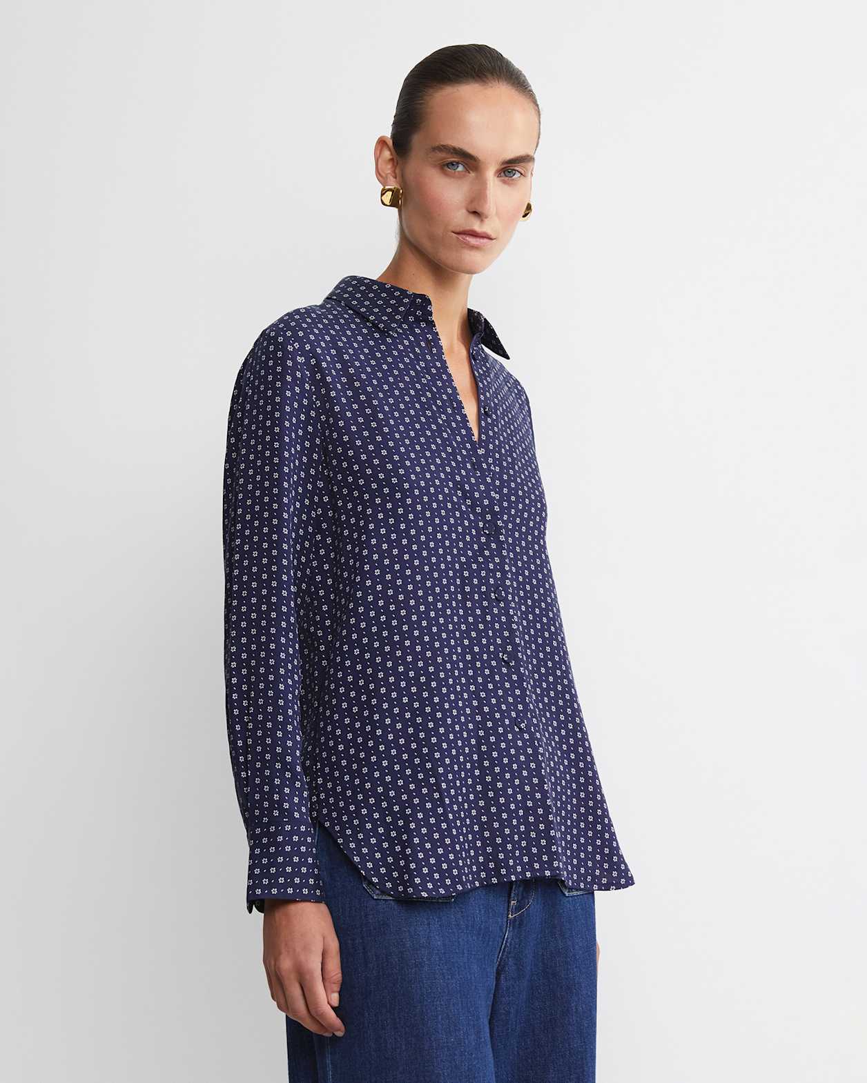 Geo Long Sleeve Shirt in NAVY/WHITE