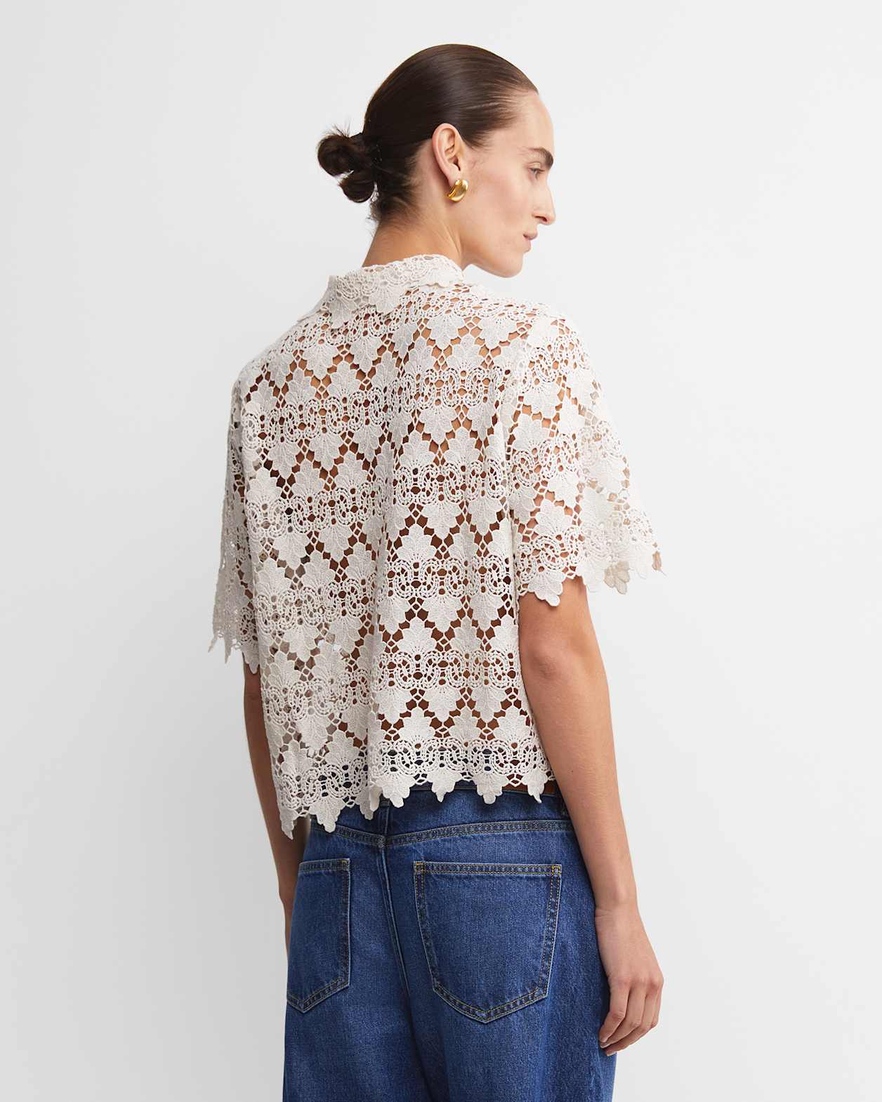 Ariana Lace Cropped Shirt in CHALK