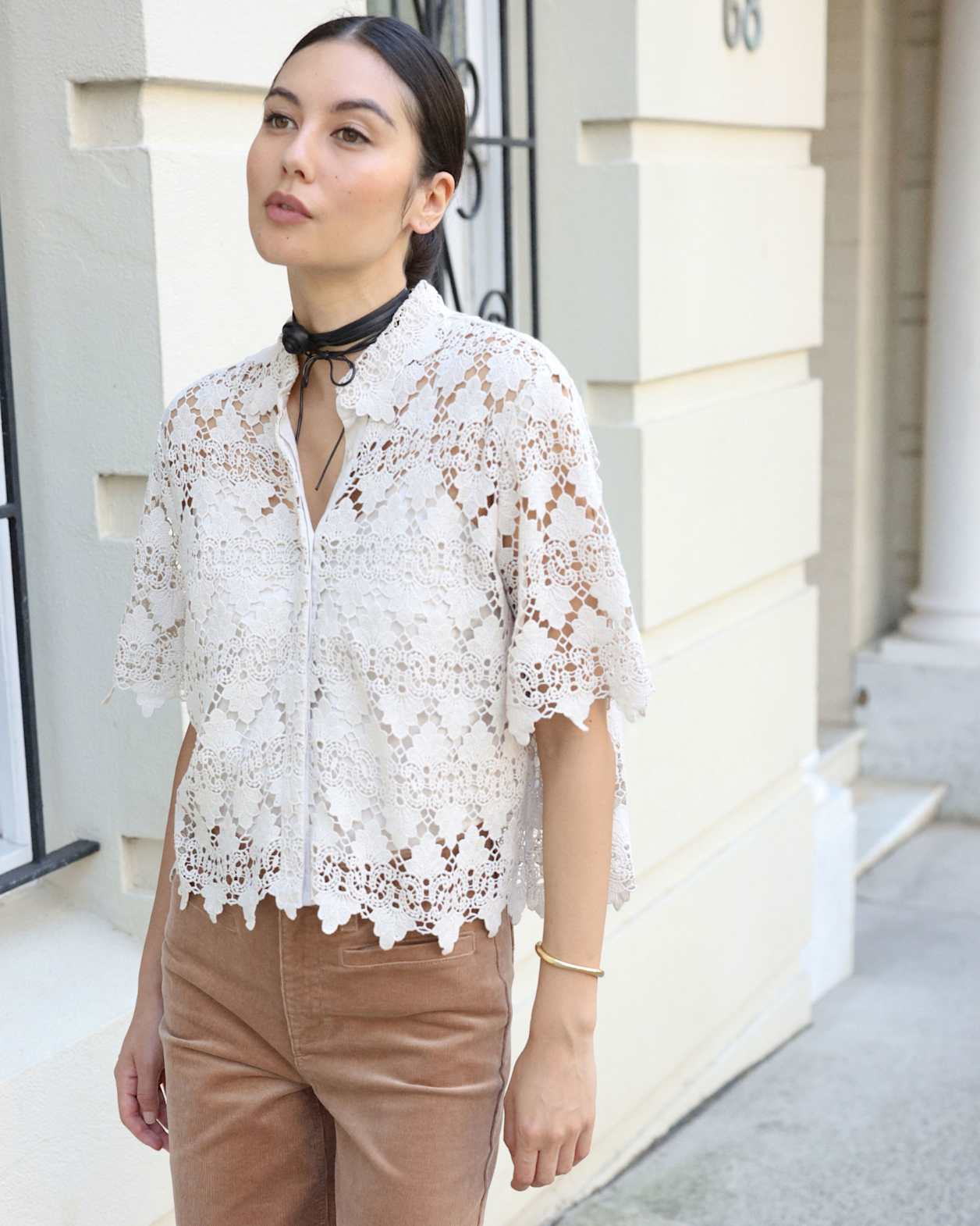 Ariana Lace Cropped Shirt in CHALK