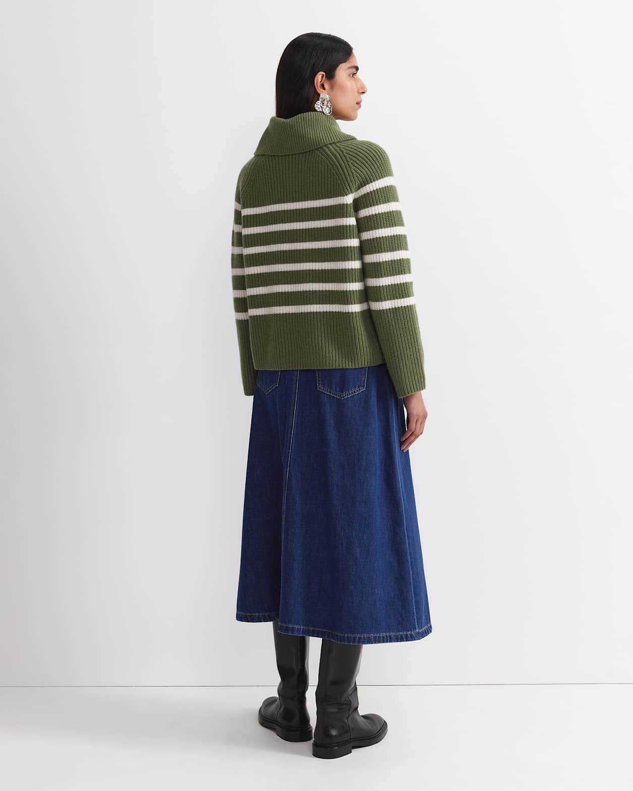 Sunshine Stripe Turtleneck Sweater in KHAKI/WHITE