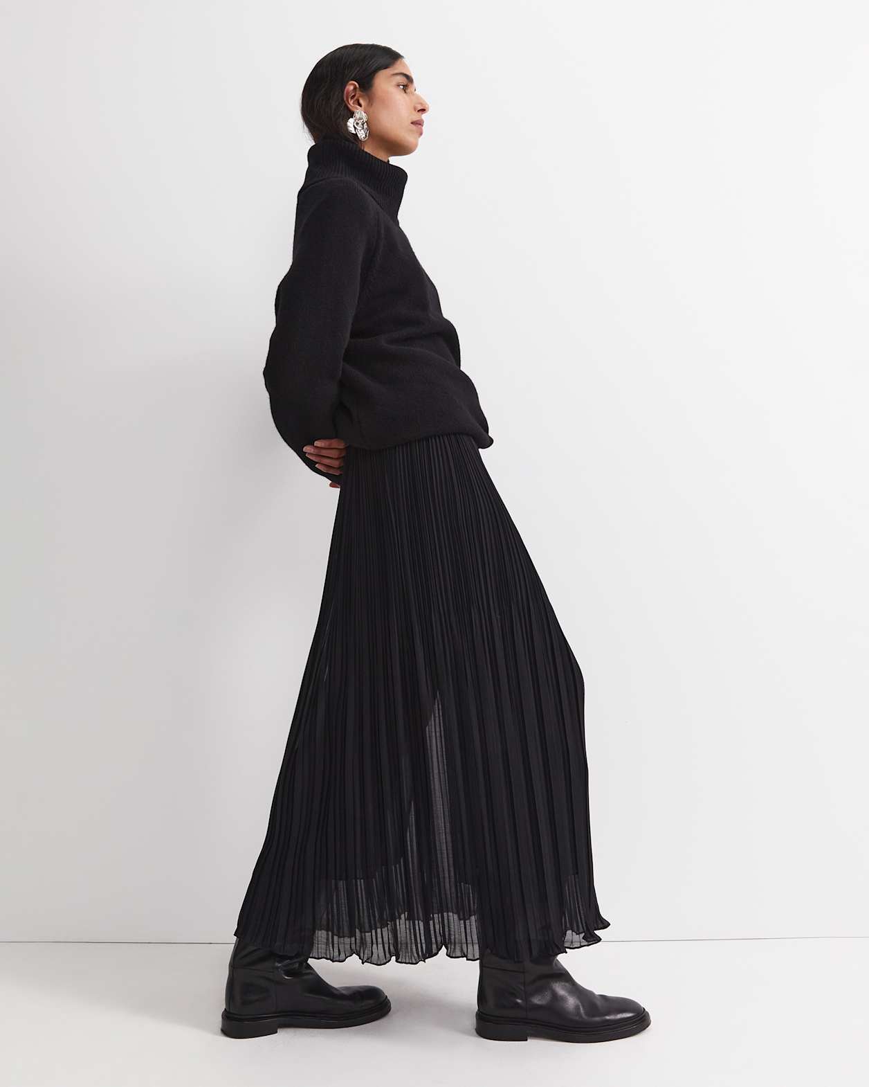 Sunshine Chunky Sweater in BLACK