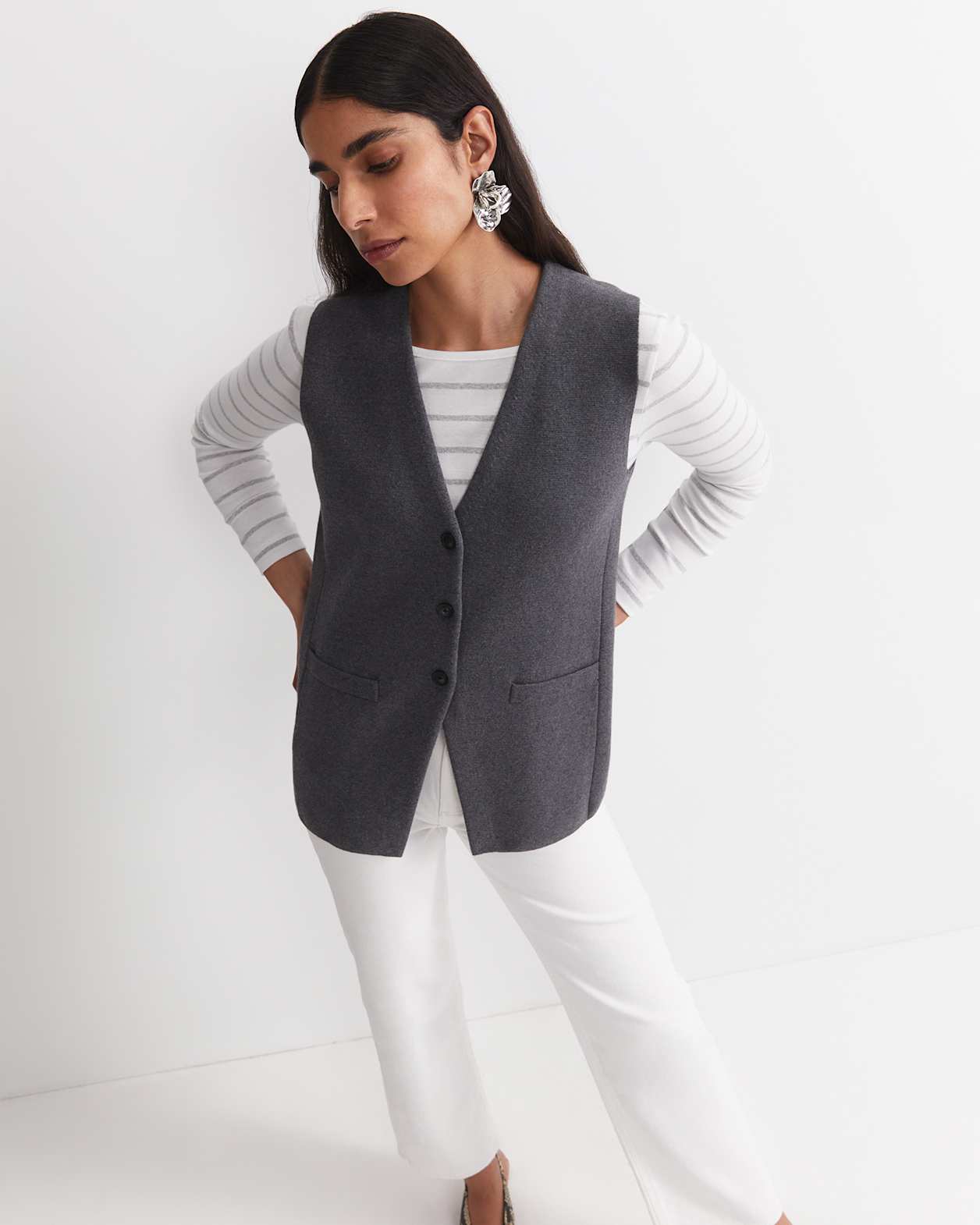 Cotton Cashmere Knit Vest in CHARCOAL