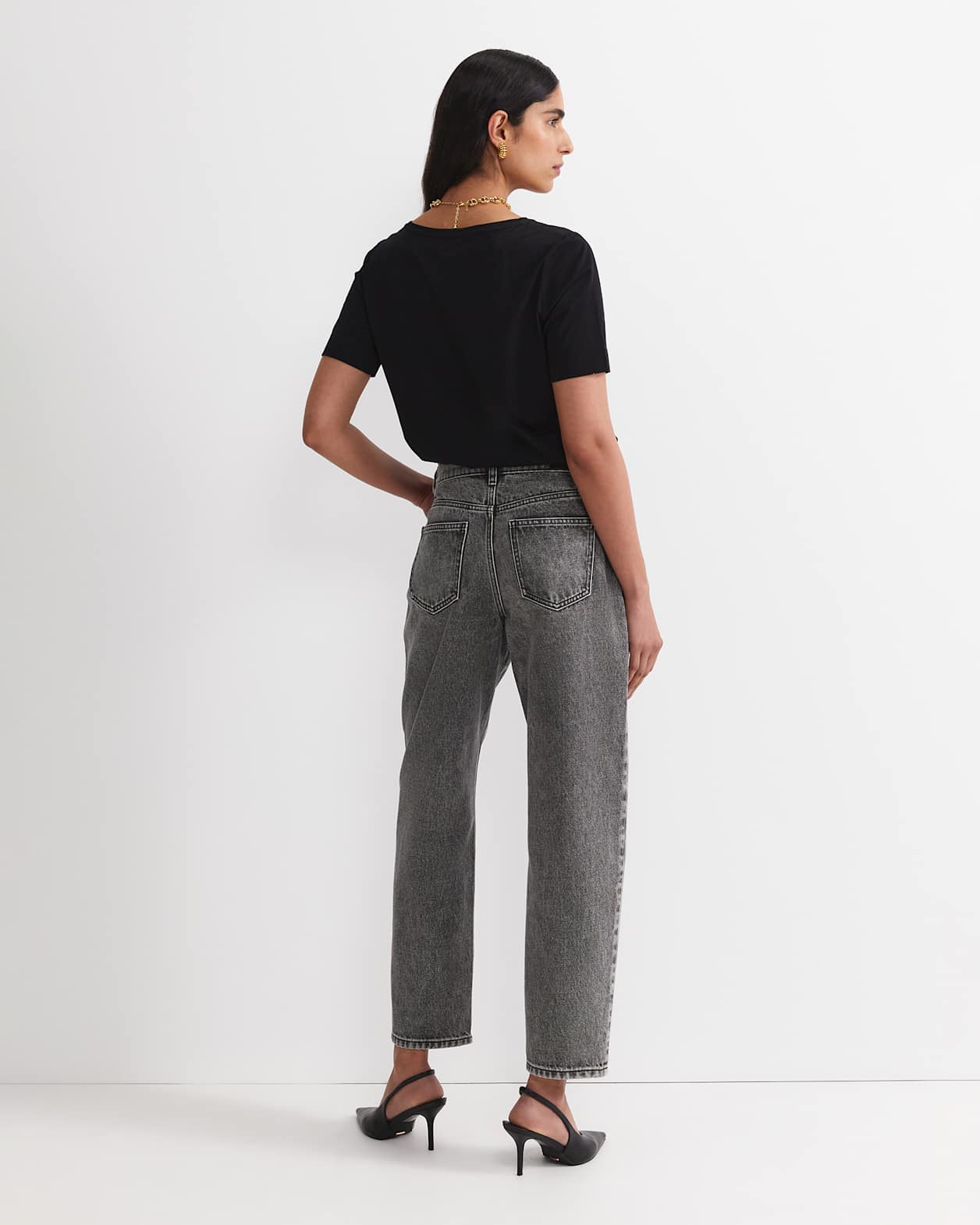 Pippa Barrel Jean in WASHED BLACK