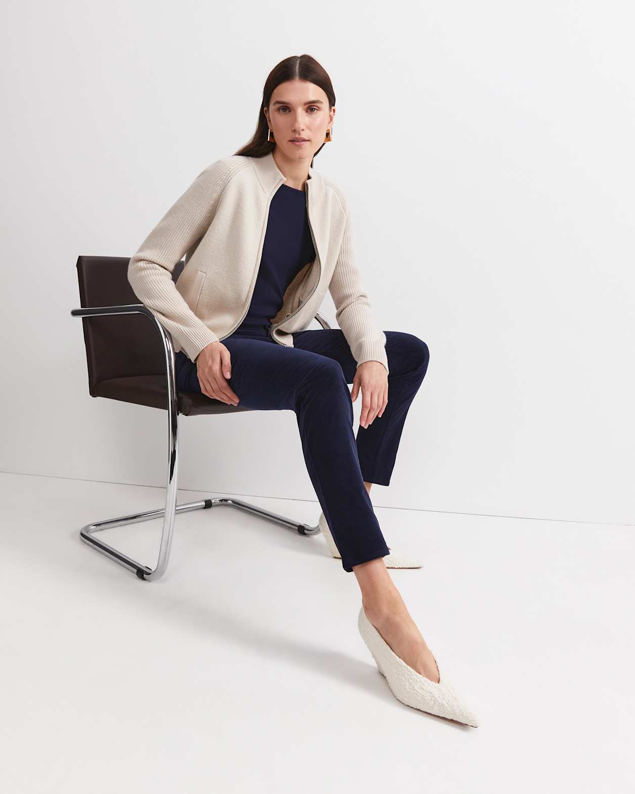 Cleo Velvet Pant in NAVY