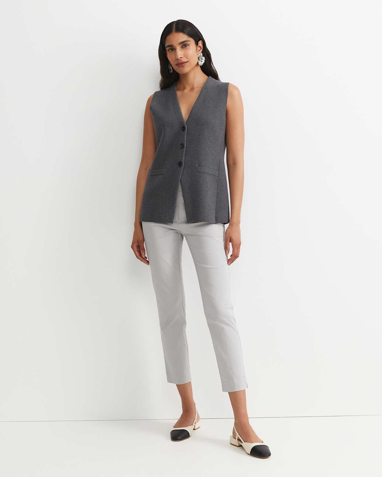 Evie Capri Pant in SILVER