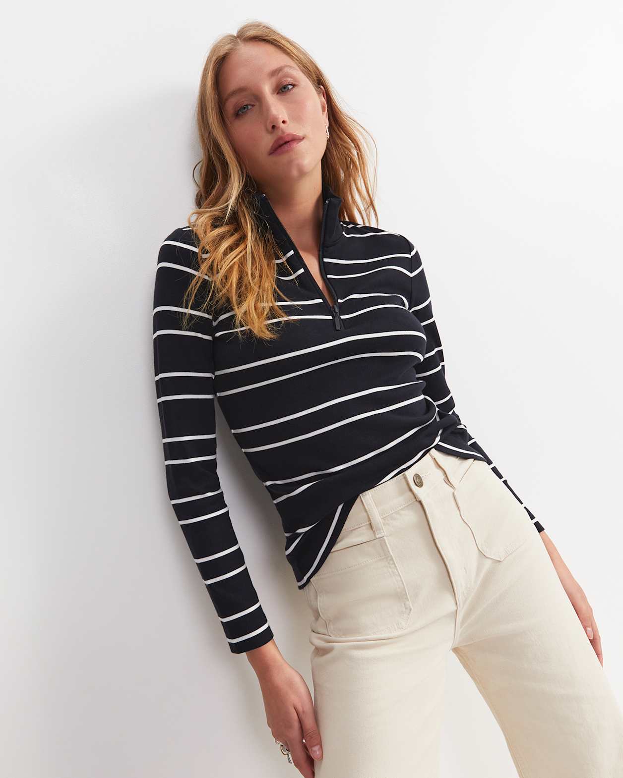 Lucy Zip Funnel Neck Top in BLACK/WHITE