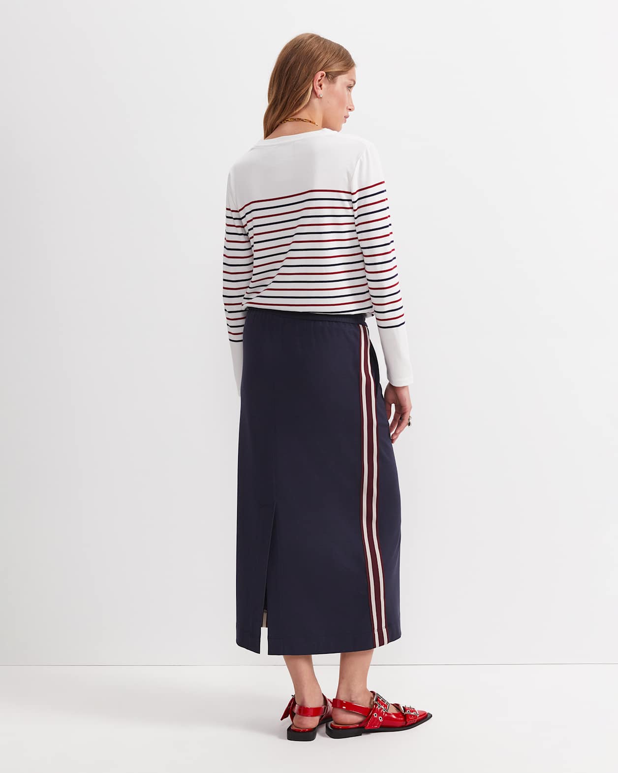Misha Pull On Midi Skirt in NAVY