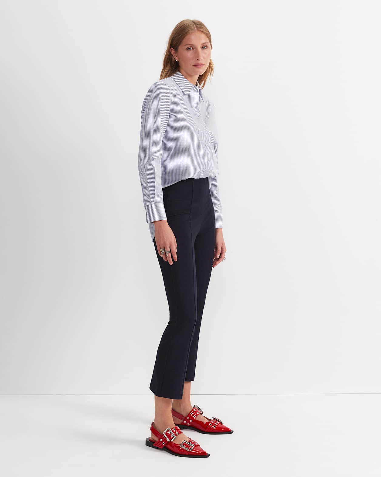 Polly Ponte Crop Flare in FRENCH NAVY