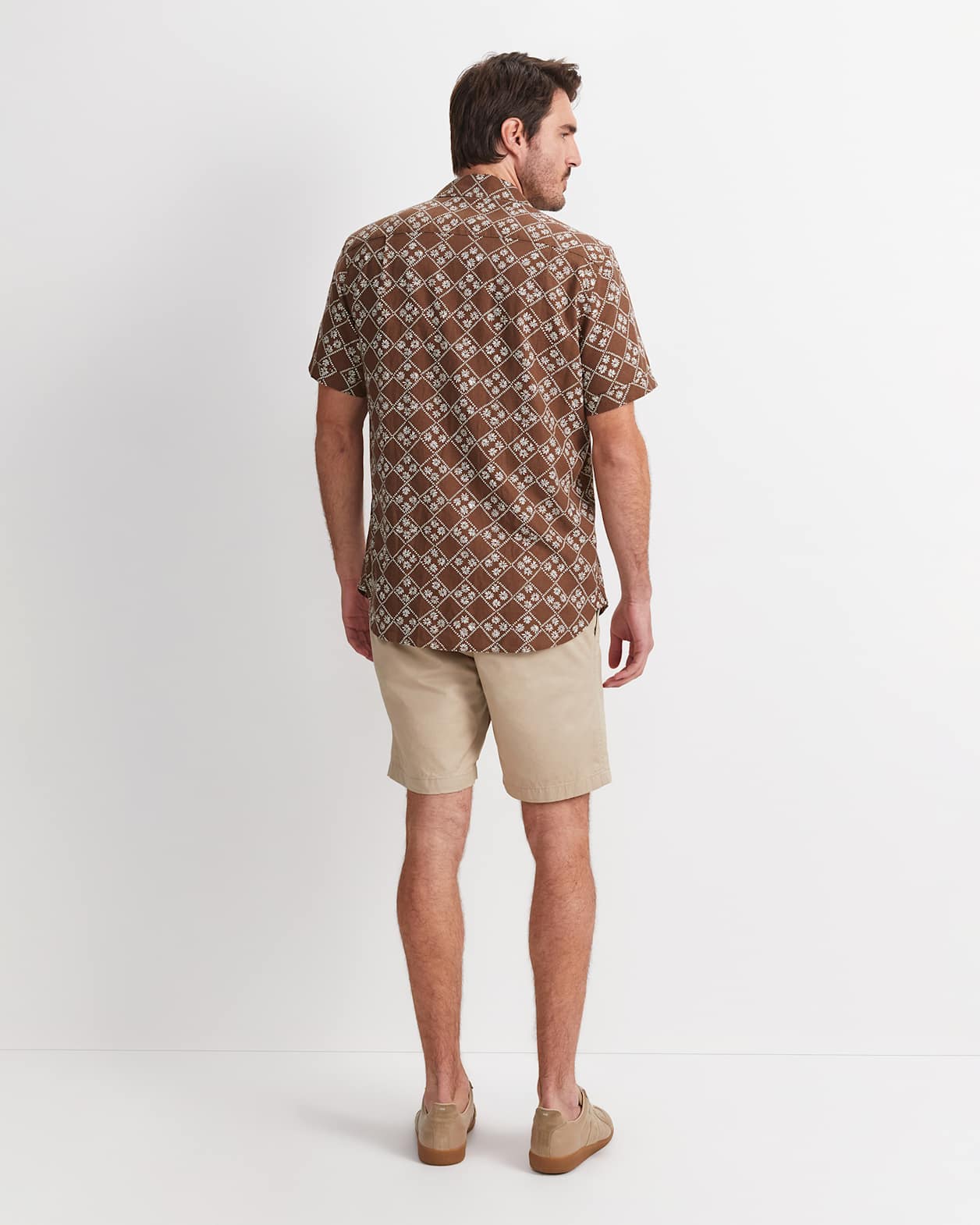 Howes Short Sleeve Print Shirt in BROWN