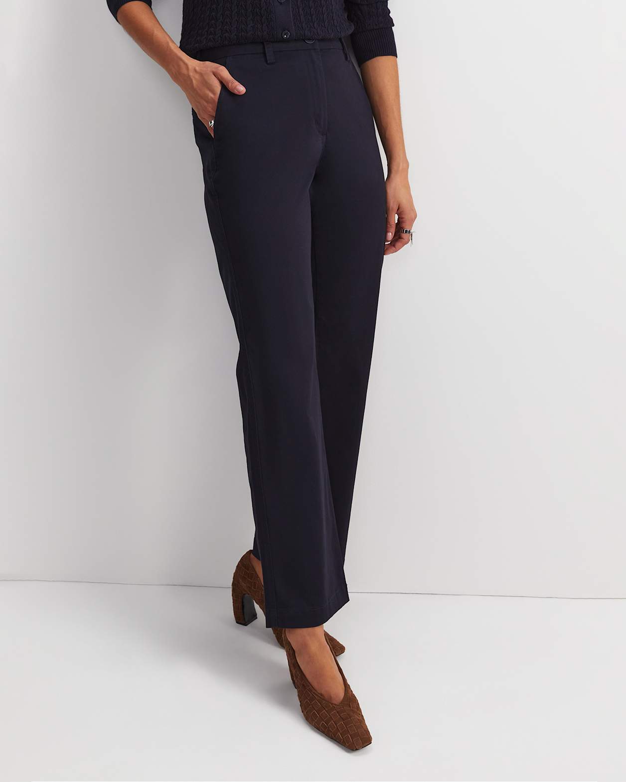 Laura Straight Chino Pant in NAVY