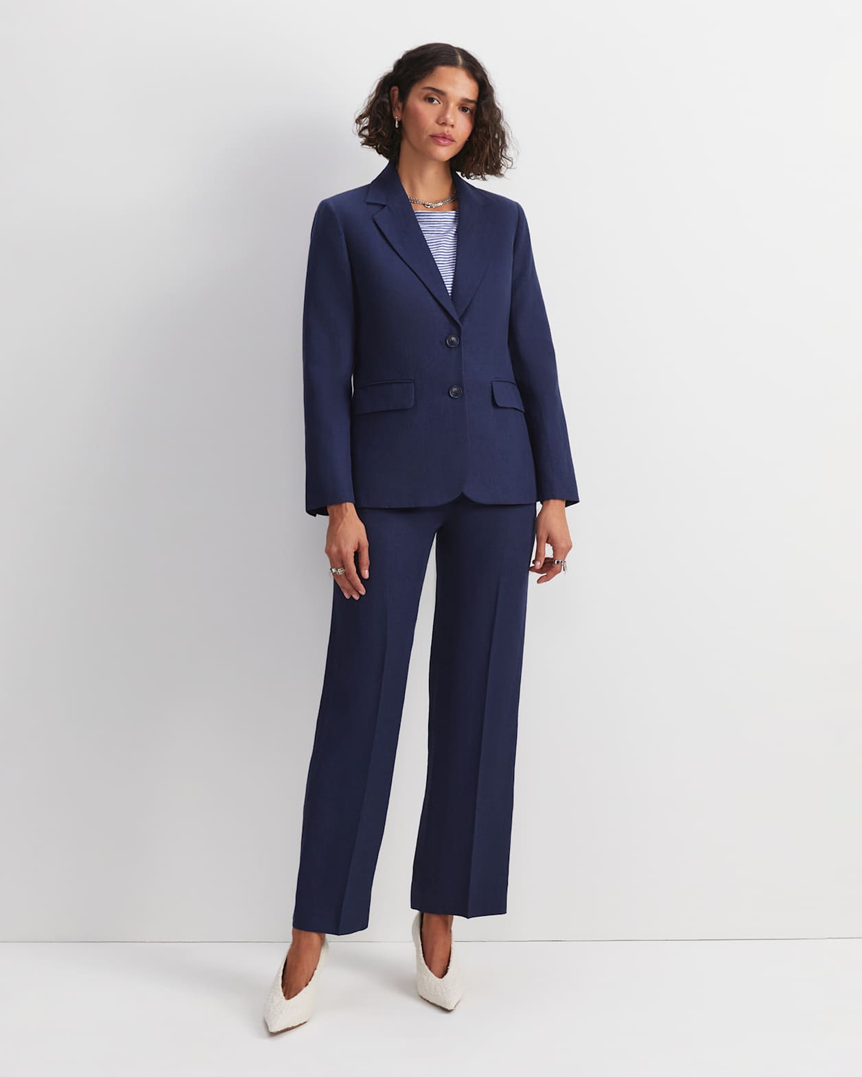 Freya Short Linen Blazer in NAVY