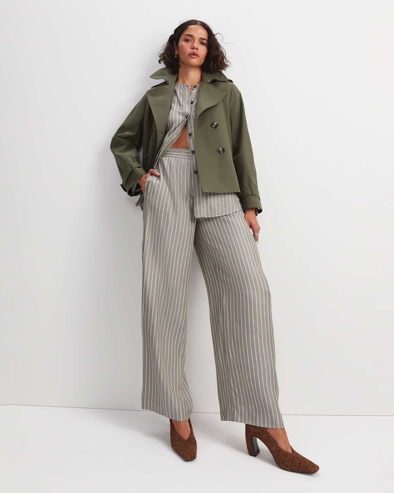 Solene Yarn-Dyed Pleat Pant in KHAKI/WHITE