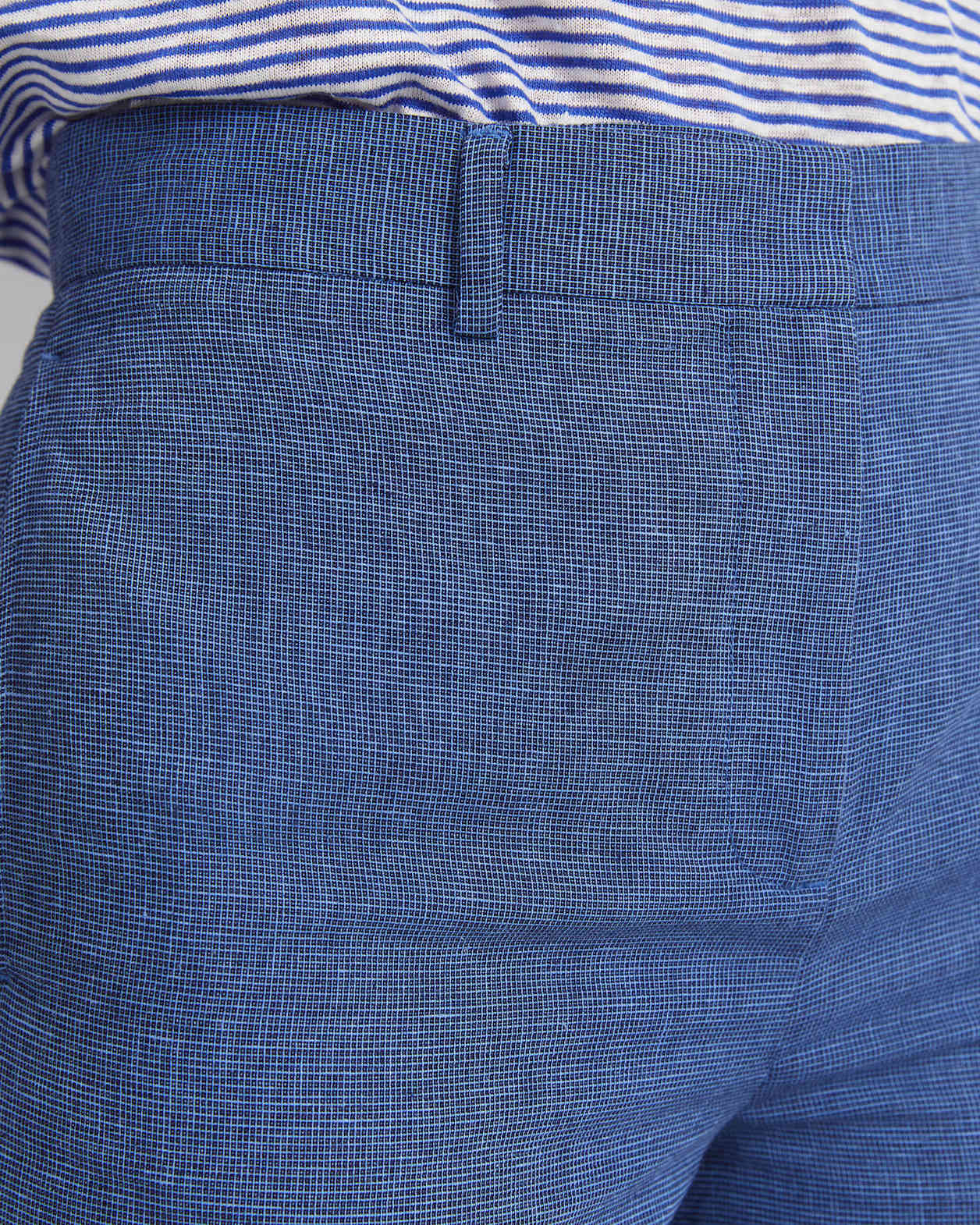 Saint Textured Straight Pant in NAVY/BLUE