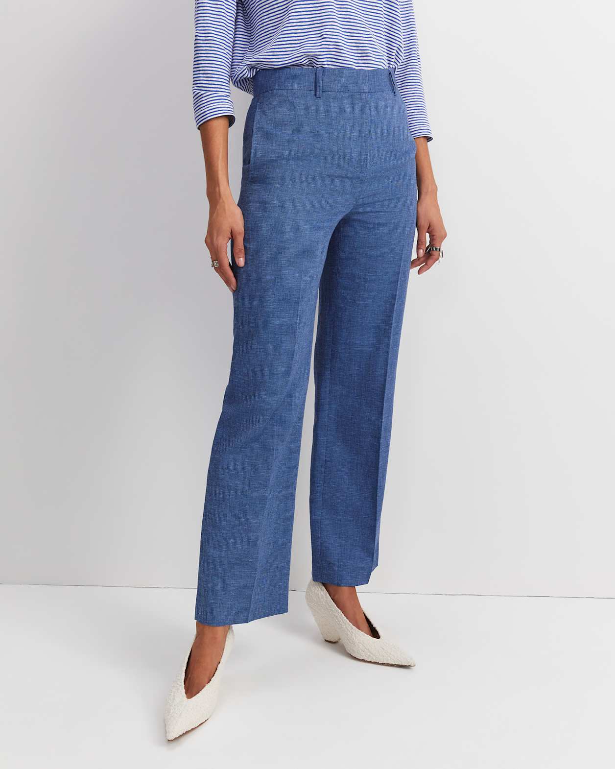 Saint Textured Straight Pant in NAVY/BLUE